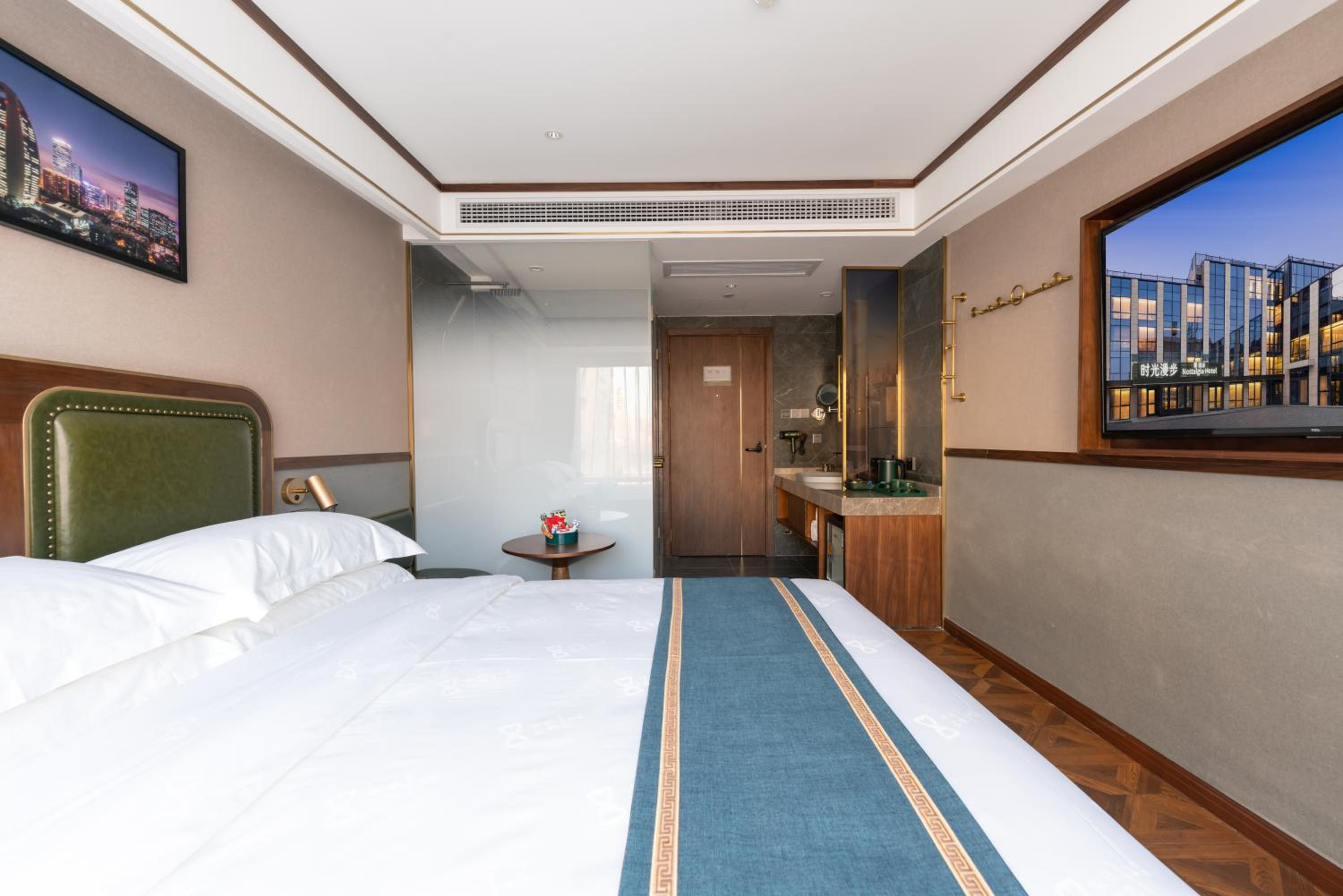 Standard Double Room - Photo 2