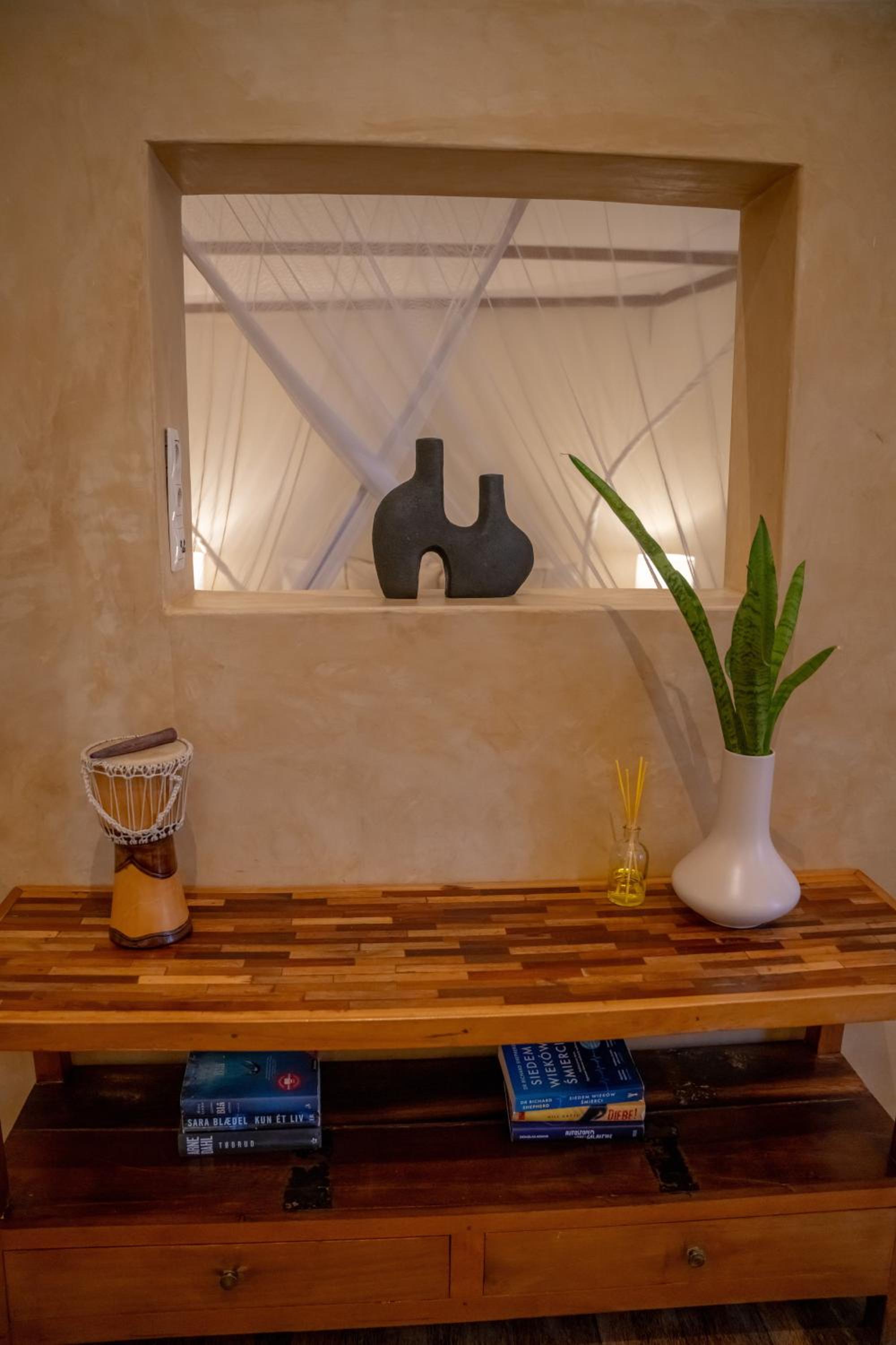 Deluxe One-Bedroom Apartment with Sea View
