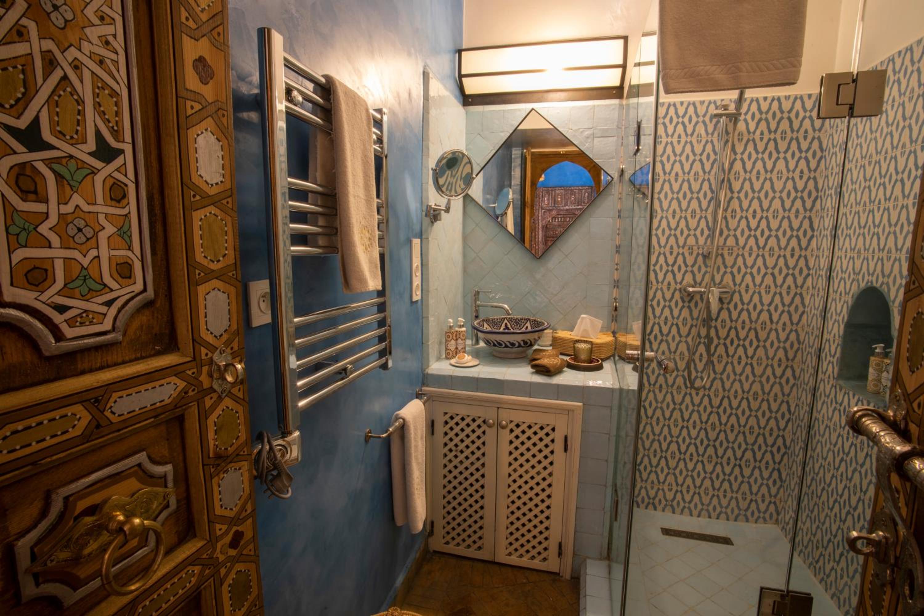 Double or Twin Room - Photo 6