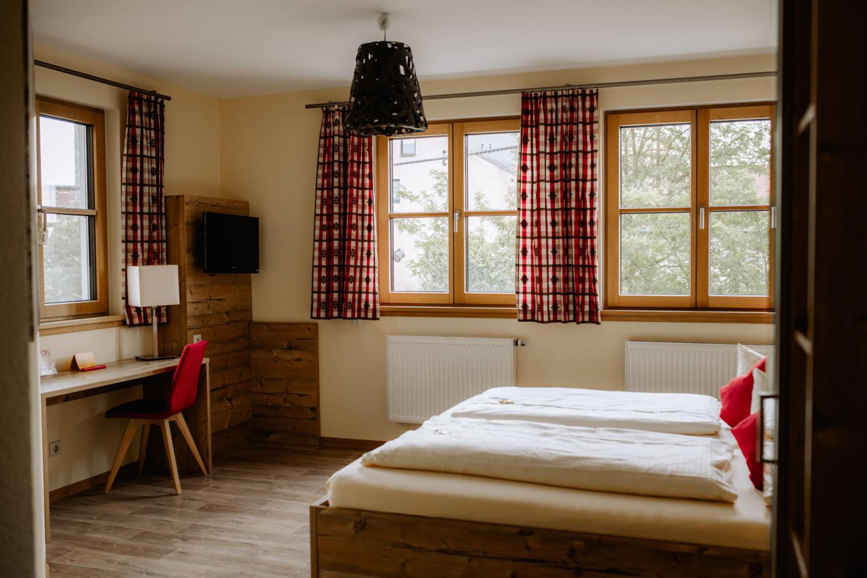 Superior Quadruple Room - Photo 1