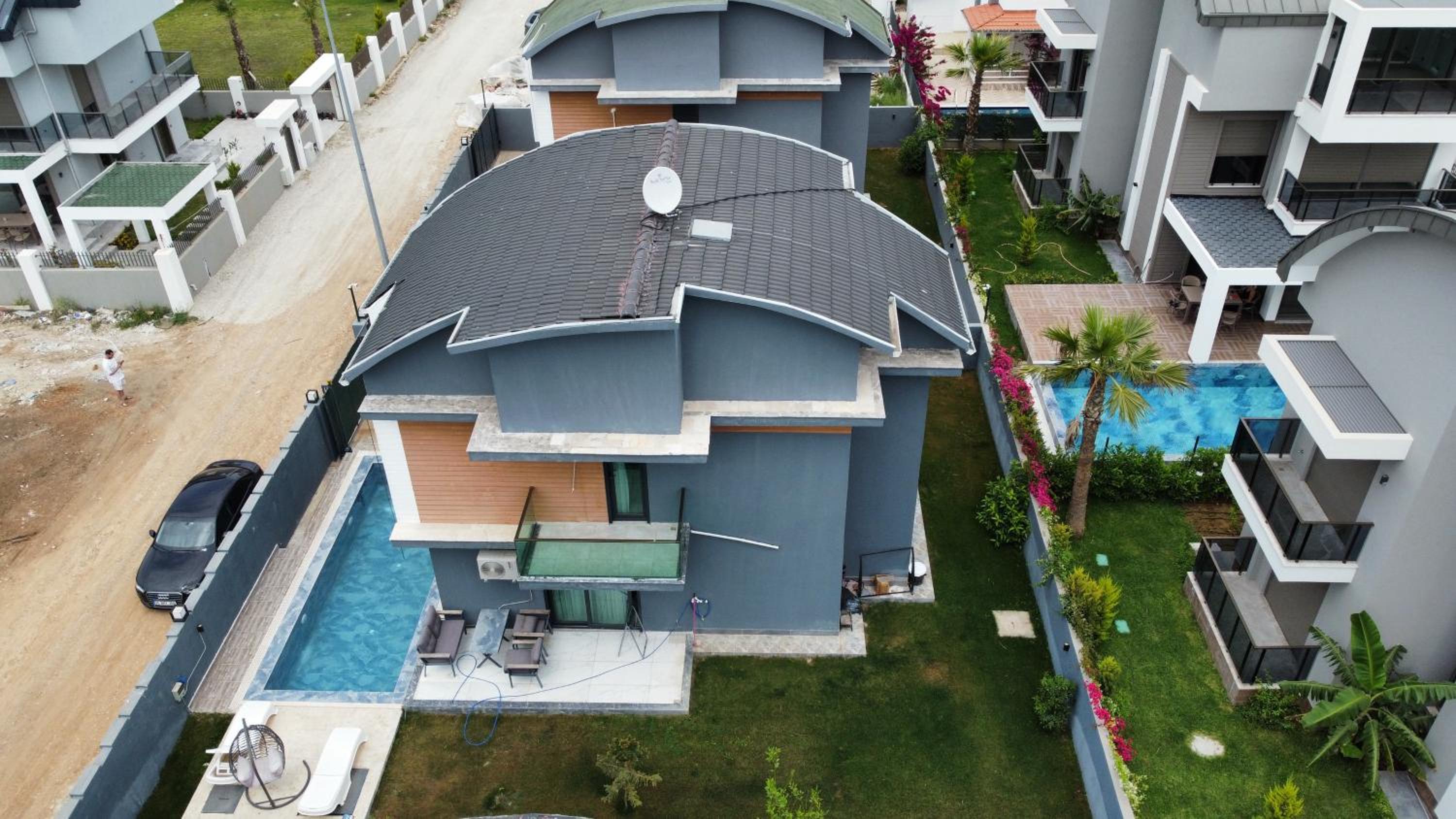Three-Bedroom Villa photo 2