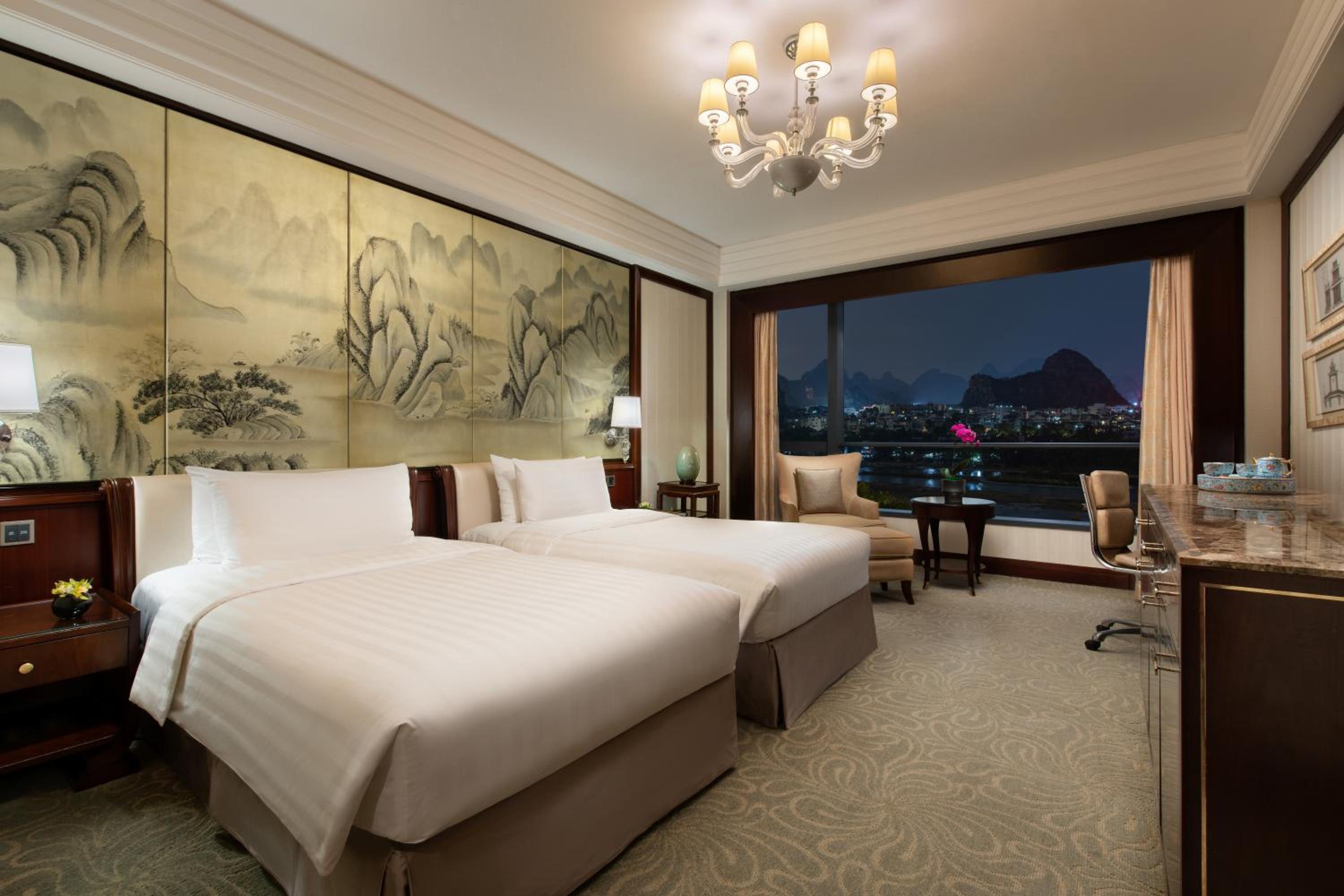 Horizon Twin Room Club Access with River View - Photo 2