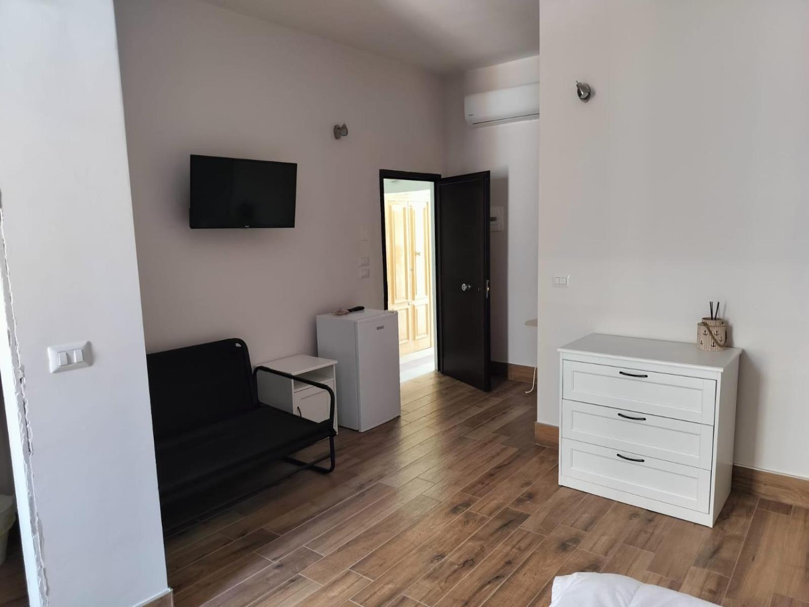 Deluxe Family Room photo 1