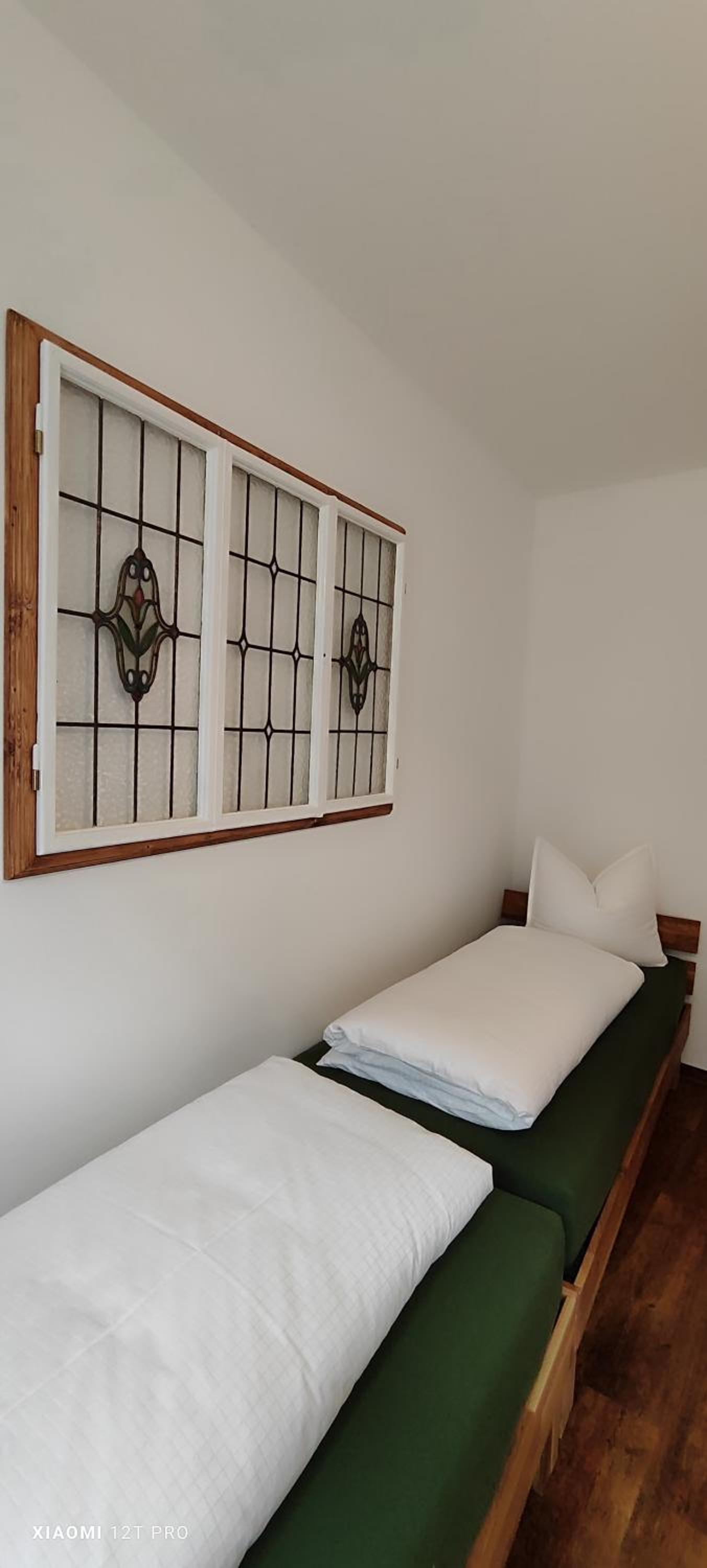 Large Twin Room photo 2