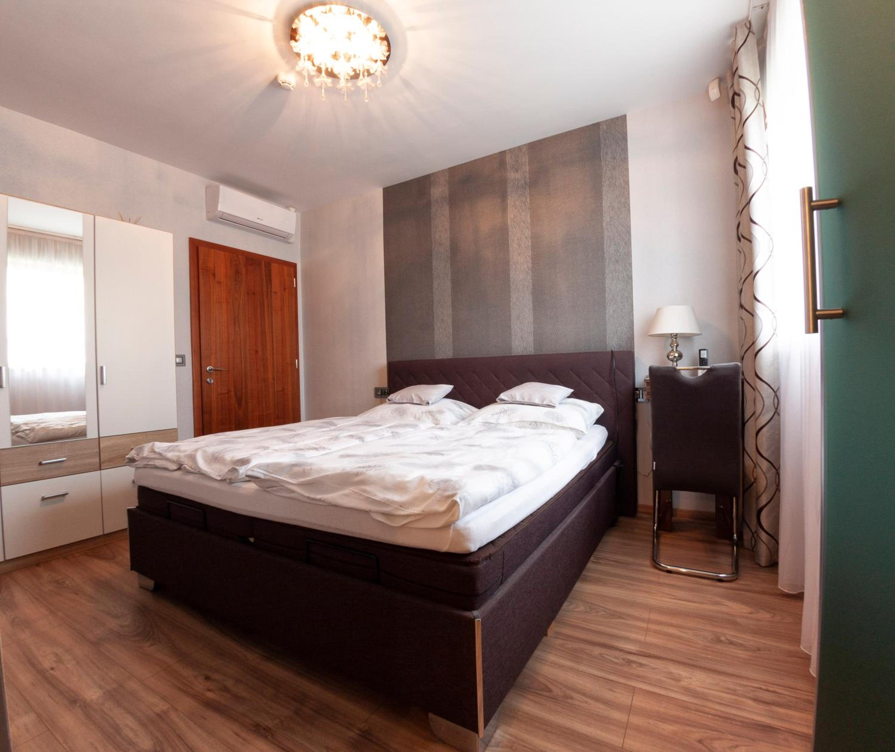 Double Room with Private Bathroom photo 2