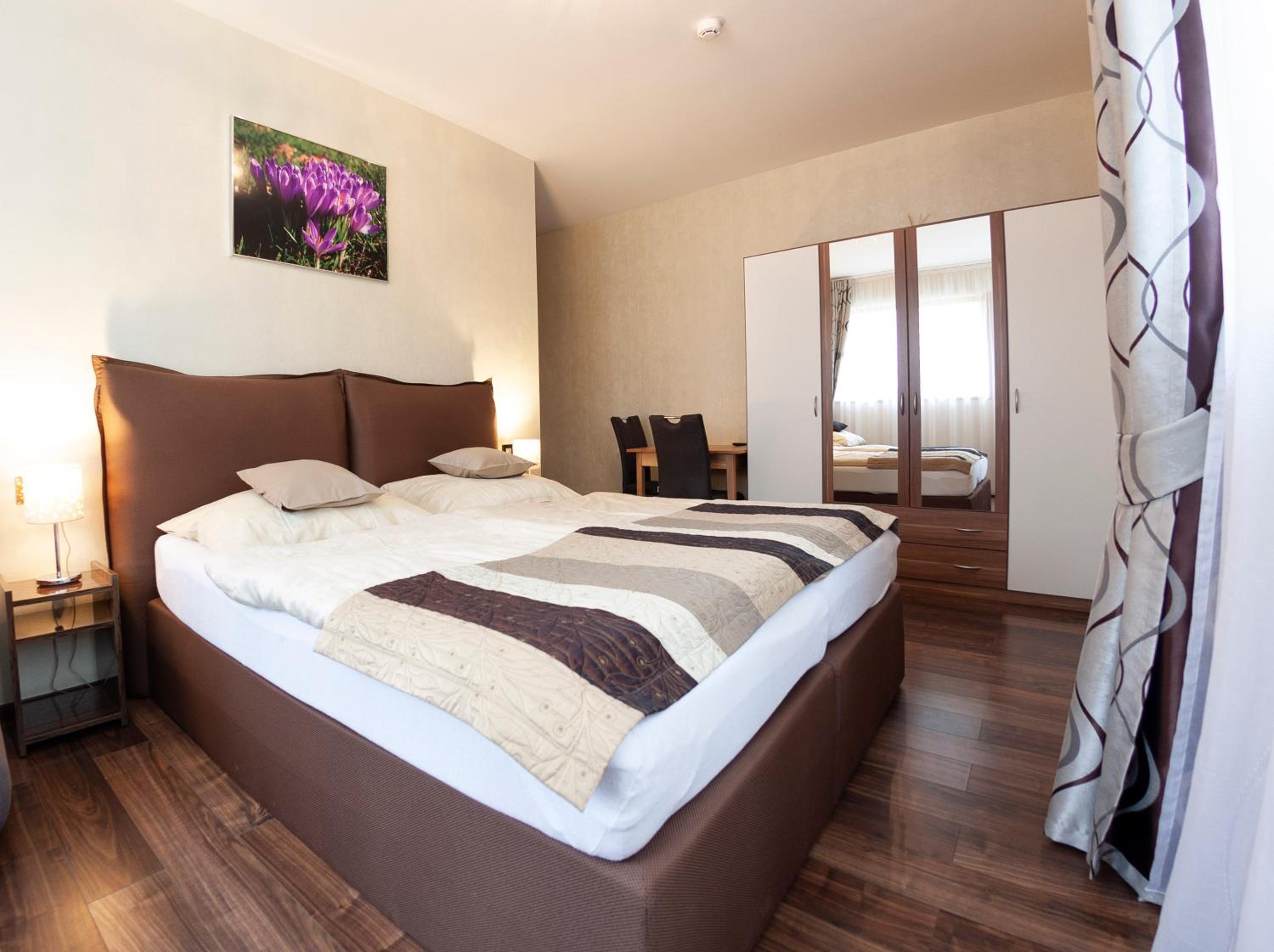 Triple Room with Private Bathroom photo 1
