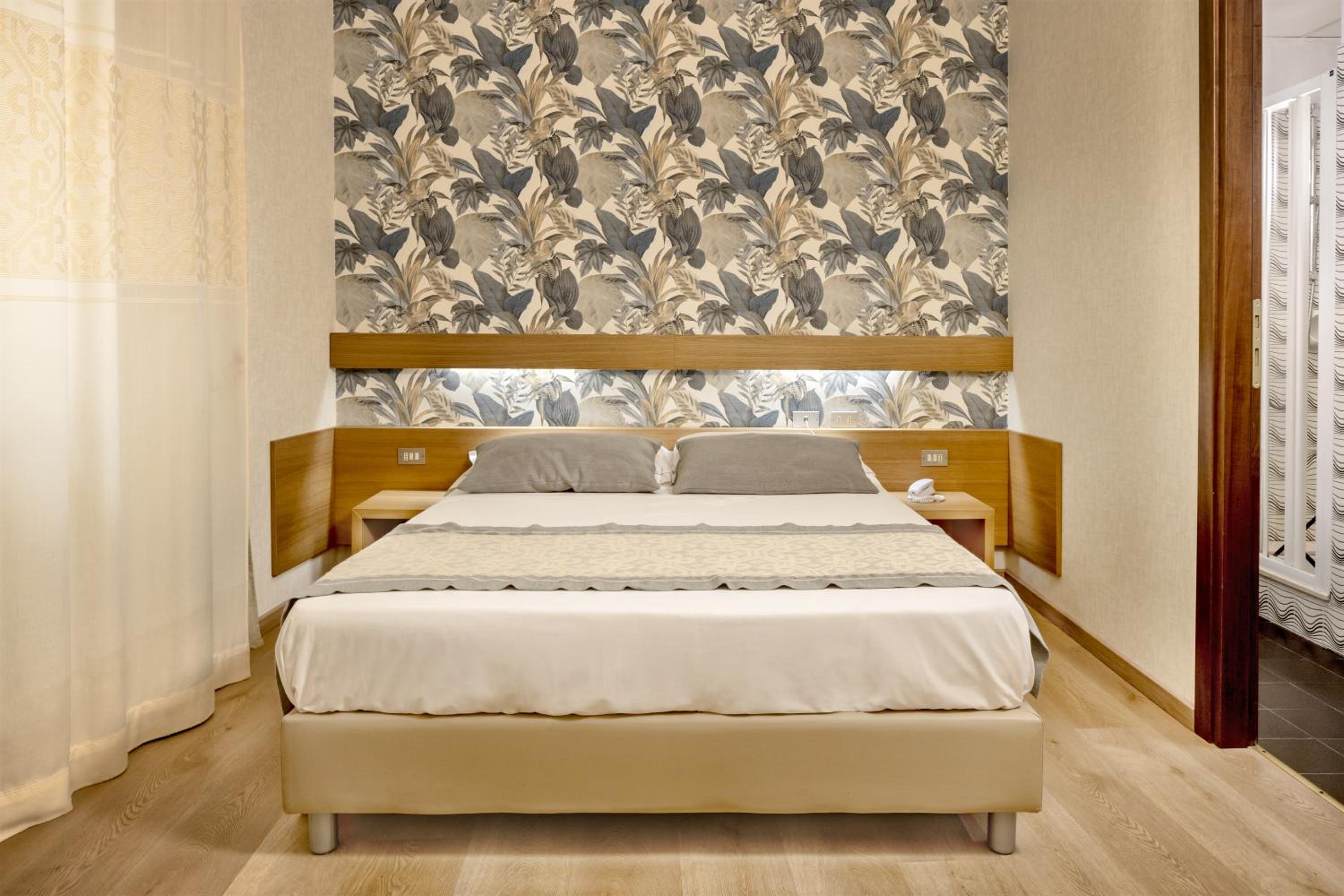 Classic Triple Room - Photo 4