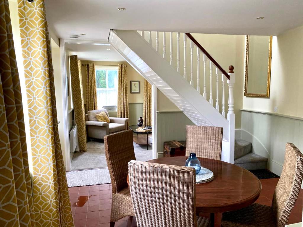 Two-Bedroom House photo 3