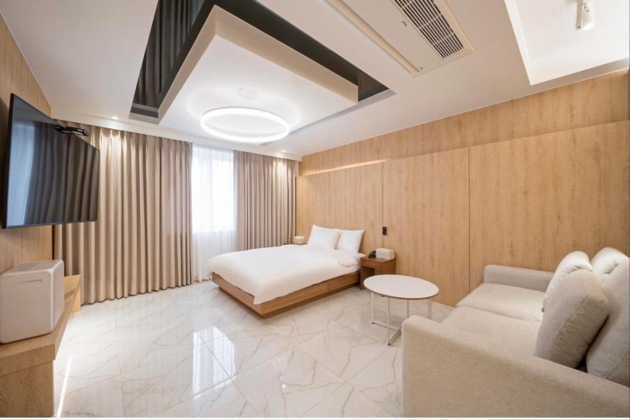 Premium Double Room - Photo 2