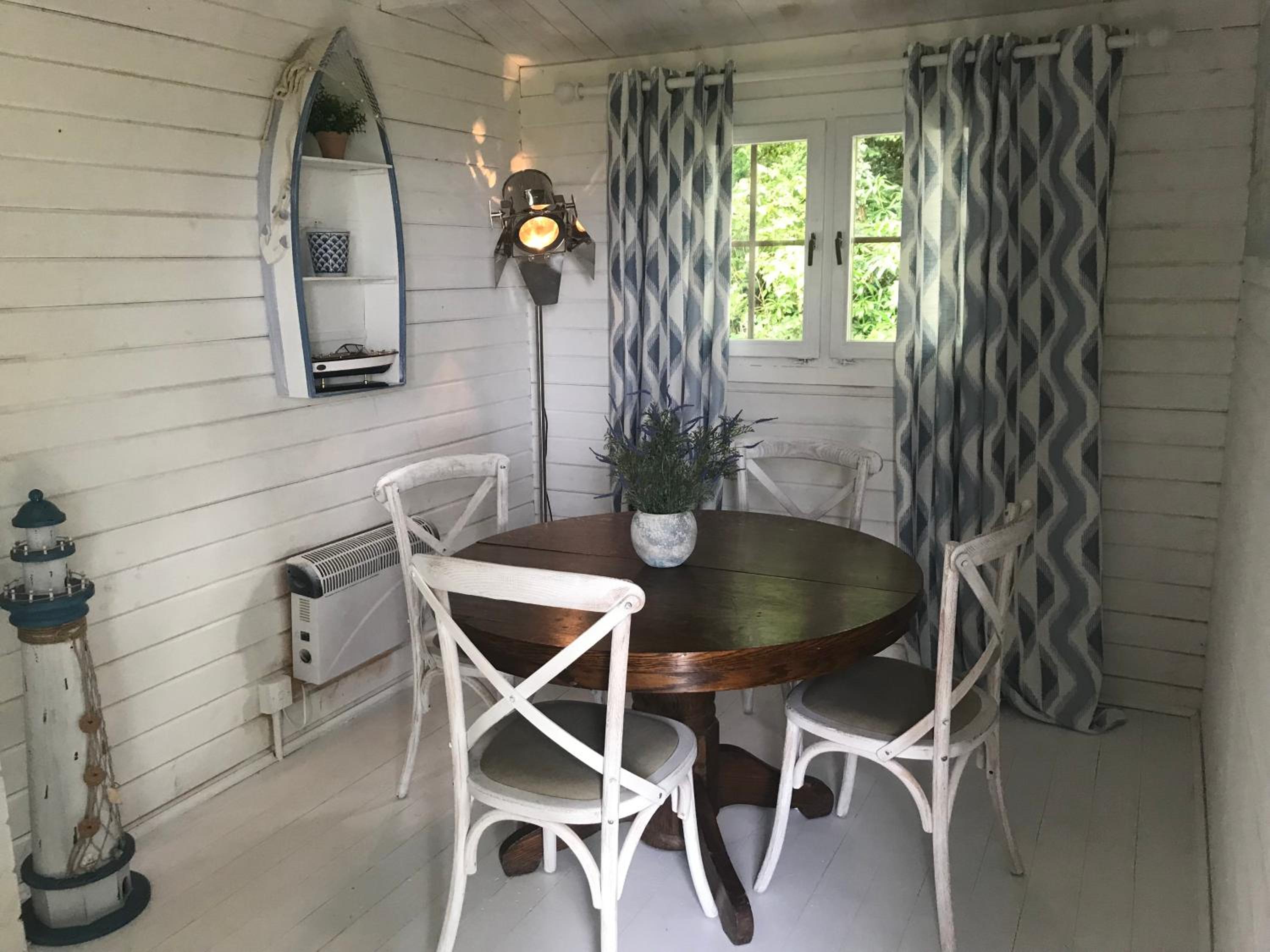Three-Bedroom Cottage photo 2