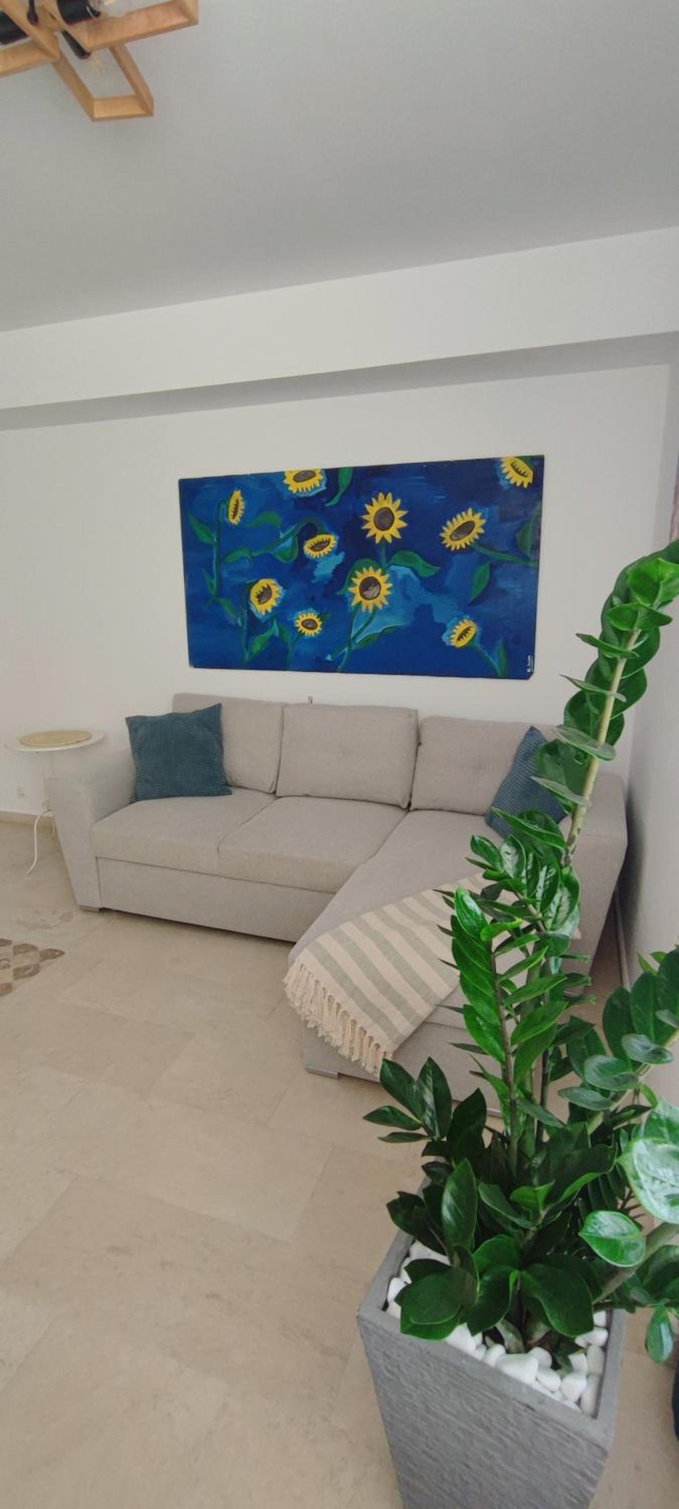 One-Bedroom Apartment photo 2