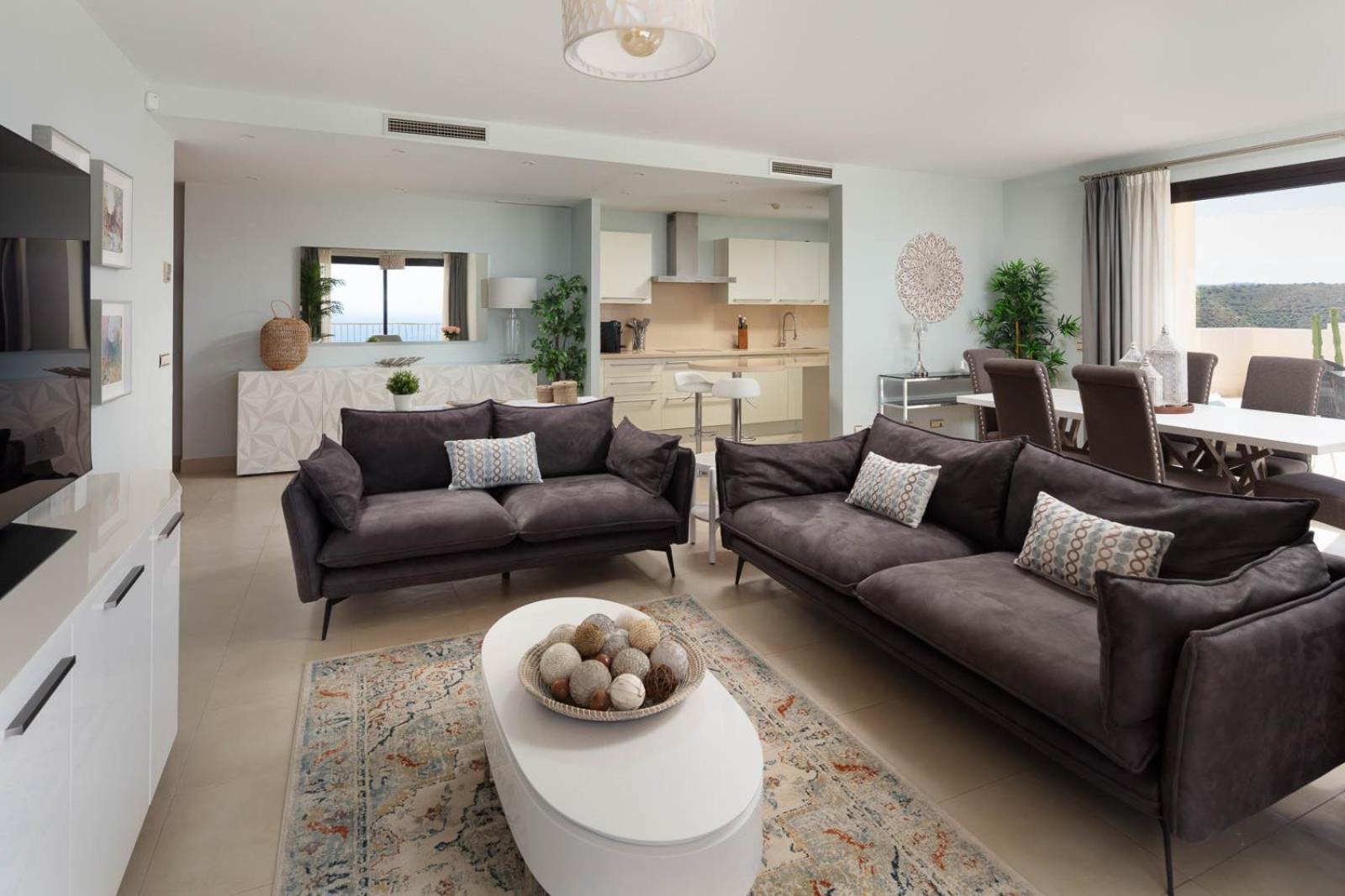 Apartamento de tres habitaciones con vista al mar