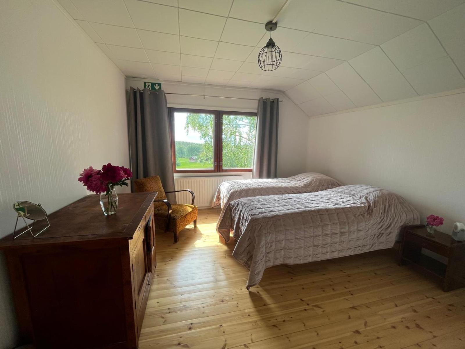 Double Room with Shared Bathroom photo 1
