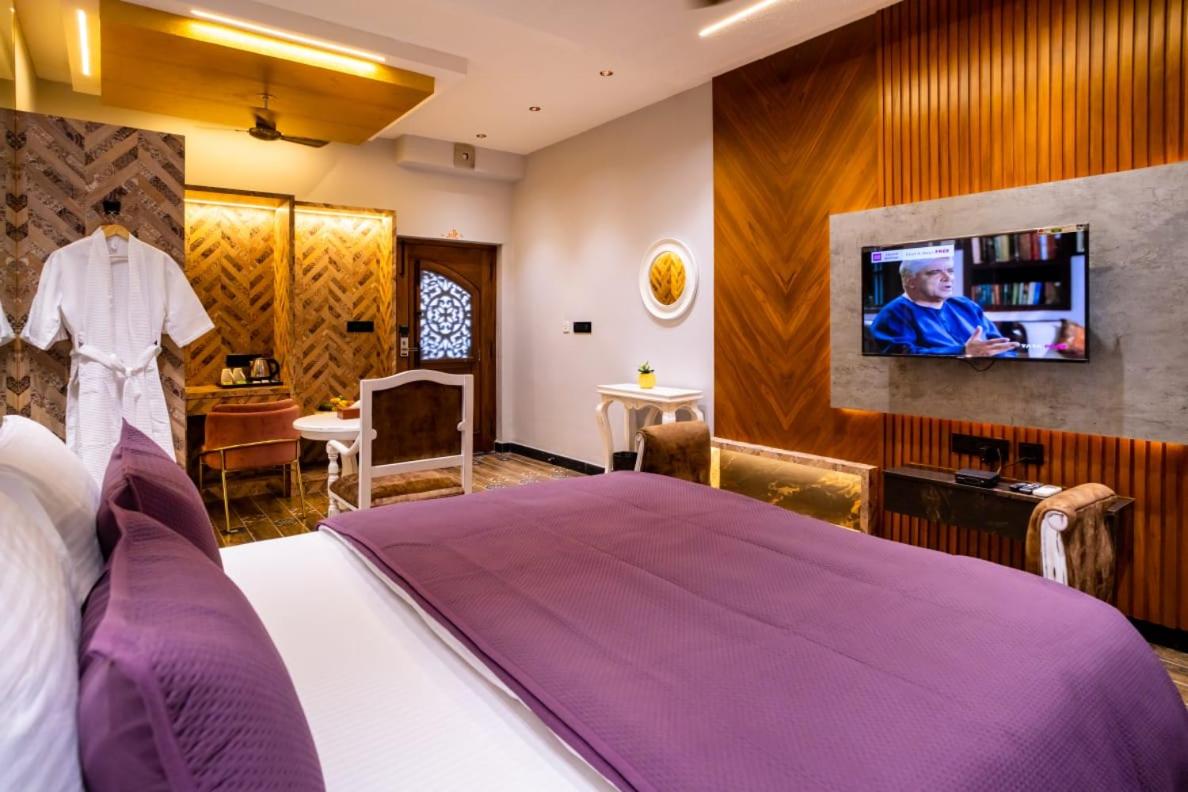 Double Room - Photo 5