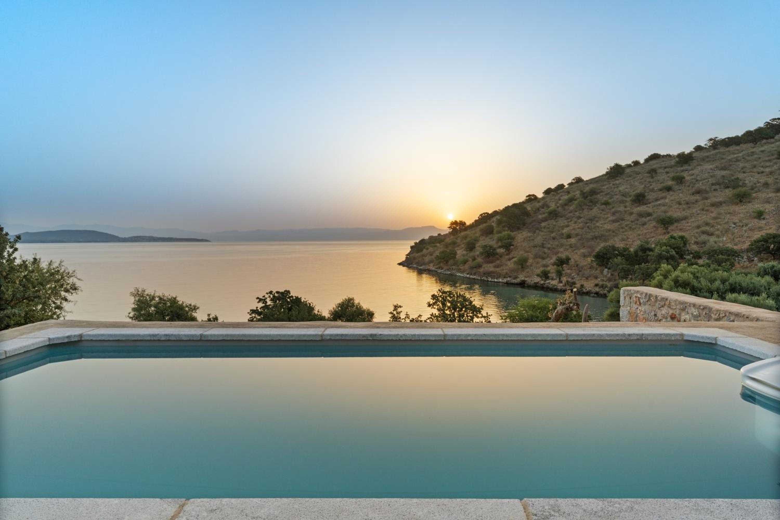 Private Pool Superior Suite Sea View - Photo 2