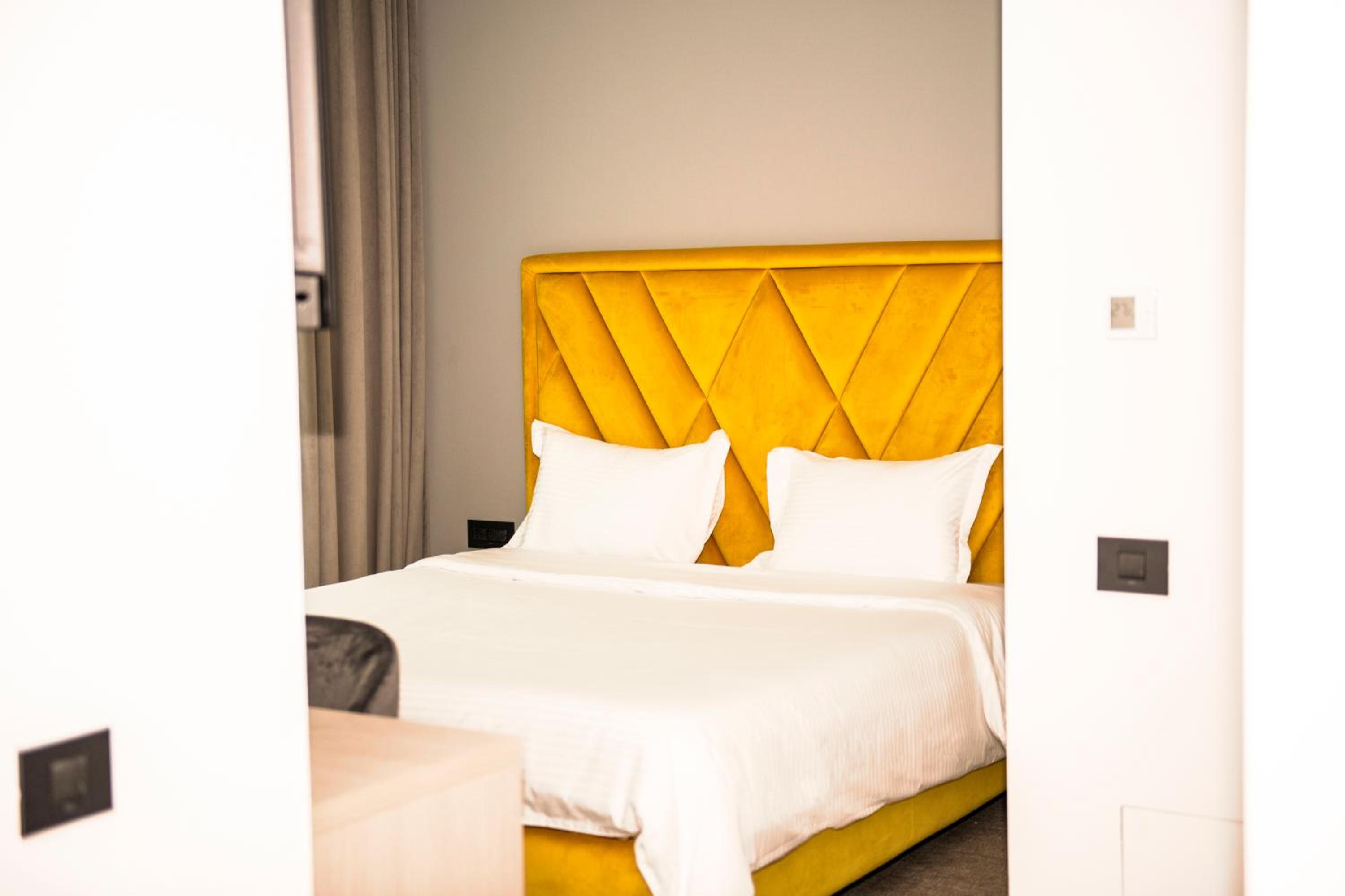 Superior King Suite