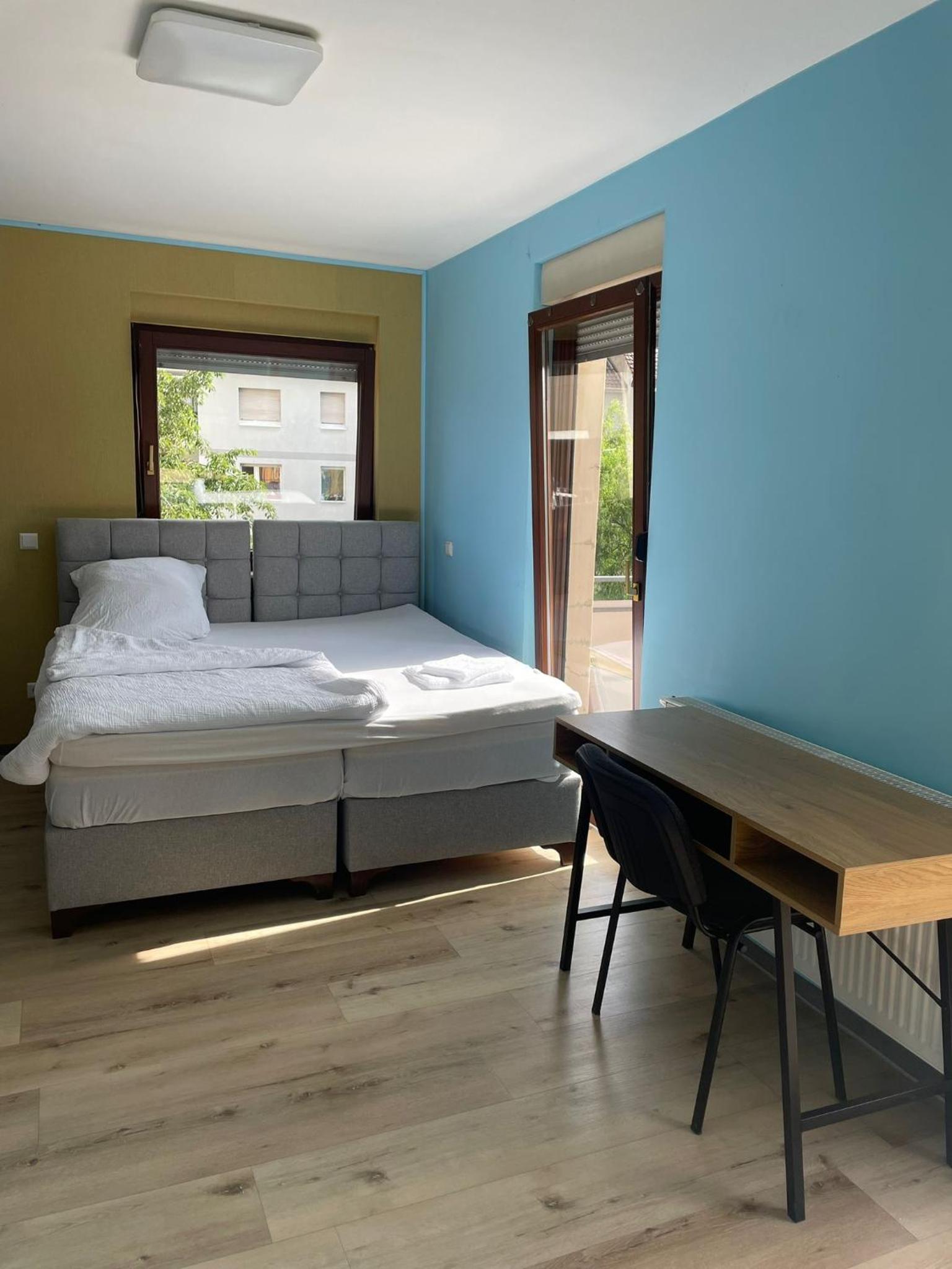 Deluxe Double or Twin Room photo 3