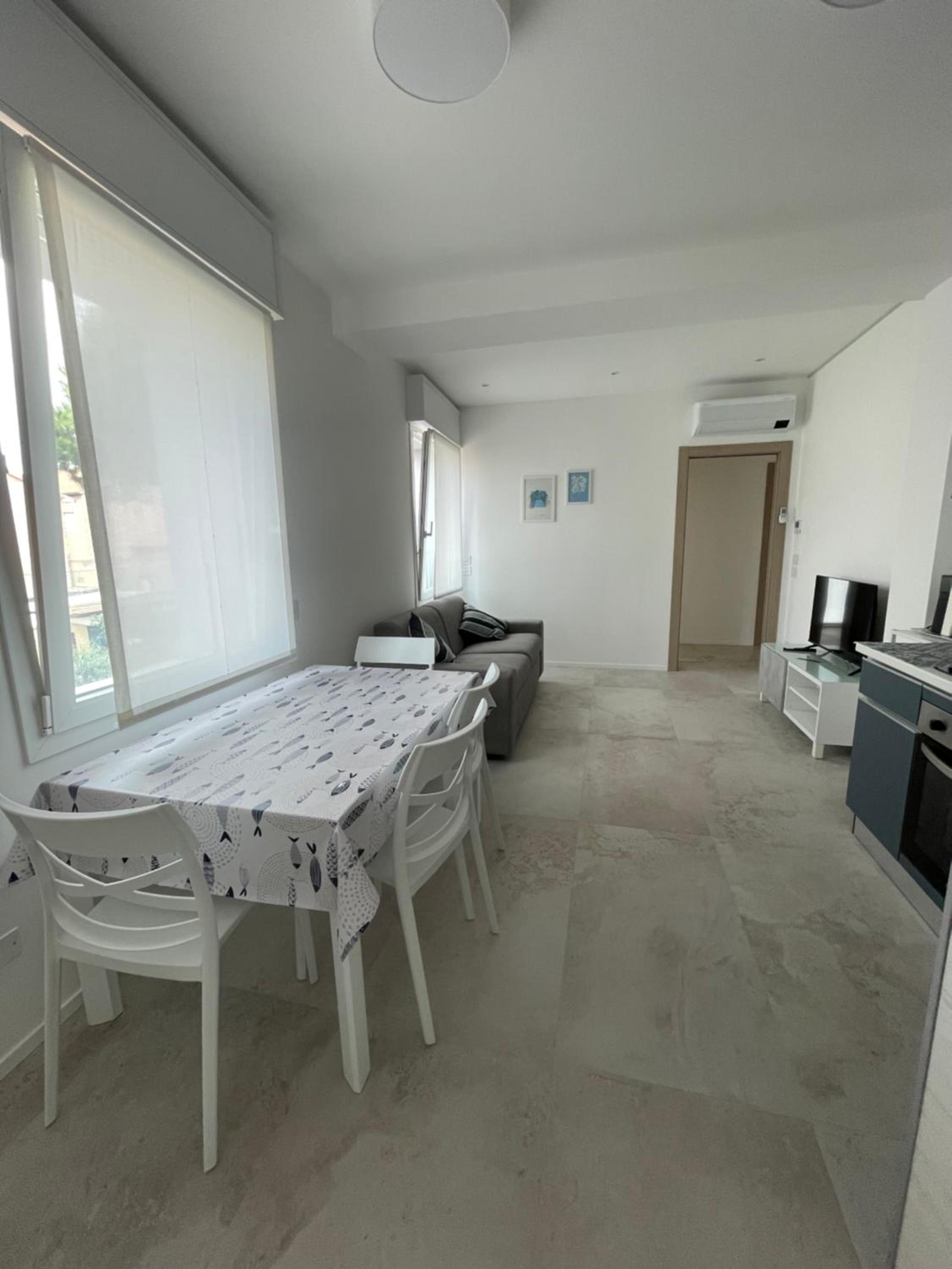 Two-Bedroom Deluxe Apartment with Balcony