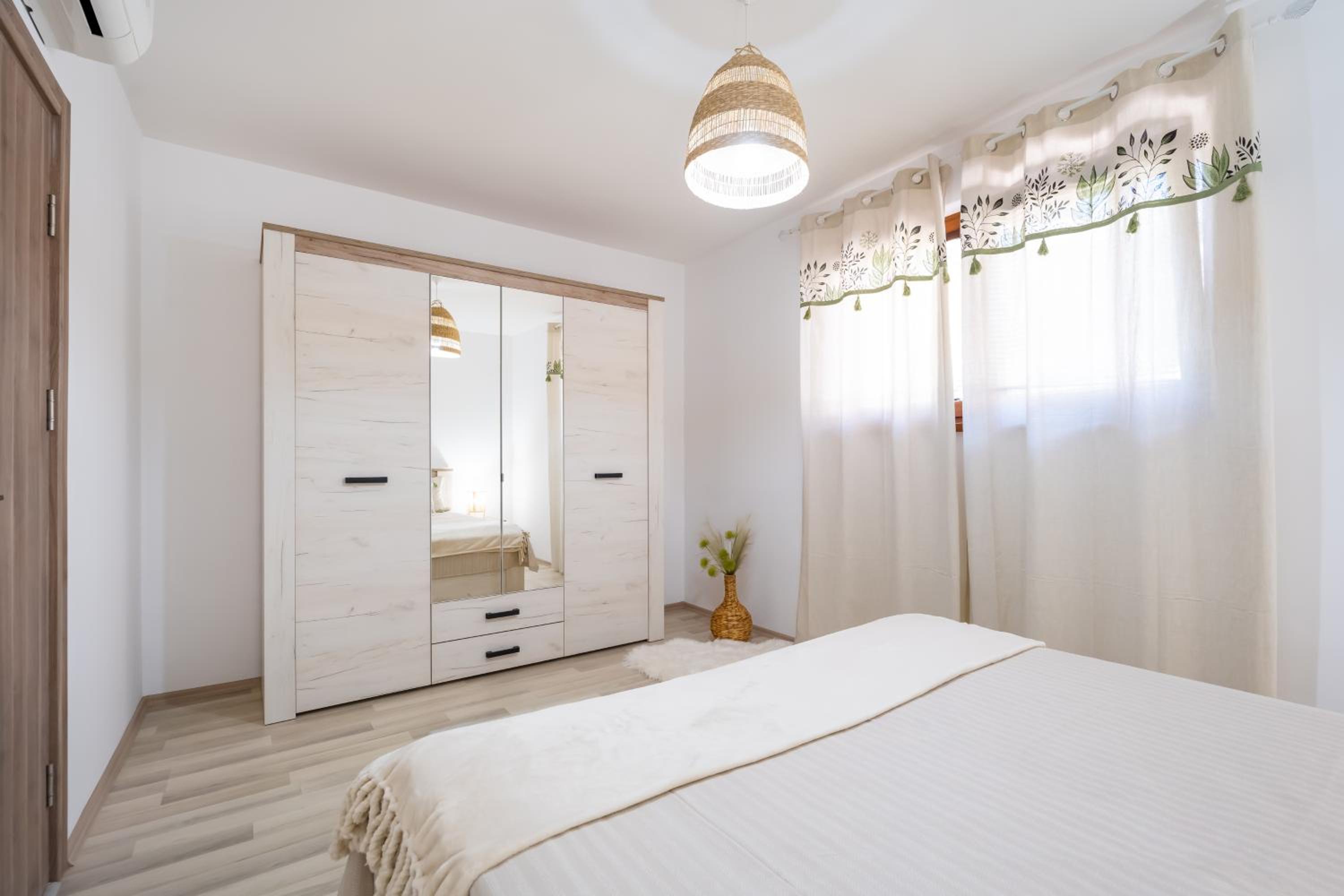 One-Bedroom Apartment - Photo 13