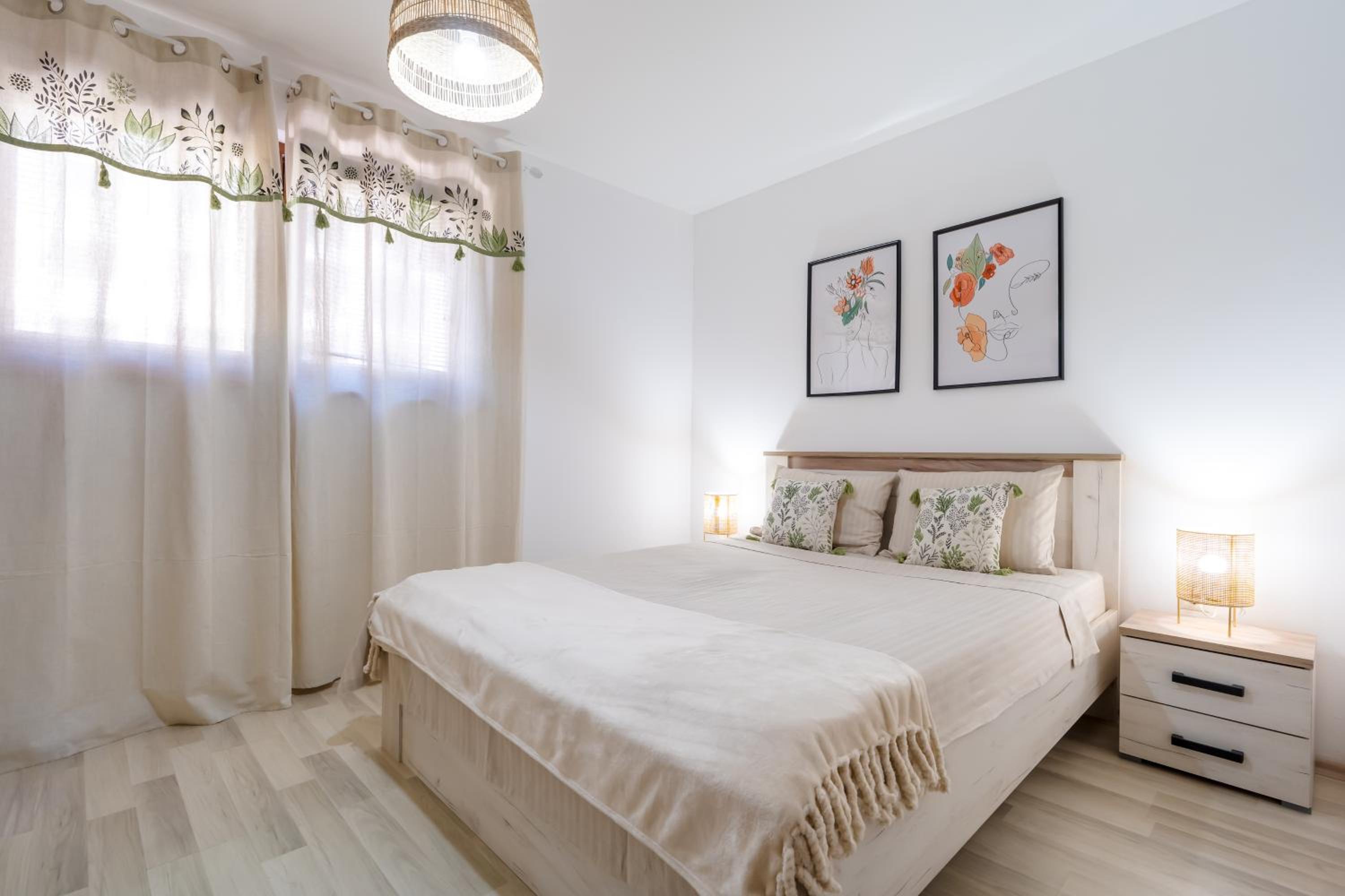 One-Bedroom Apartment - Photo 21