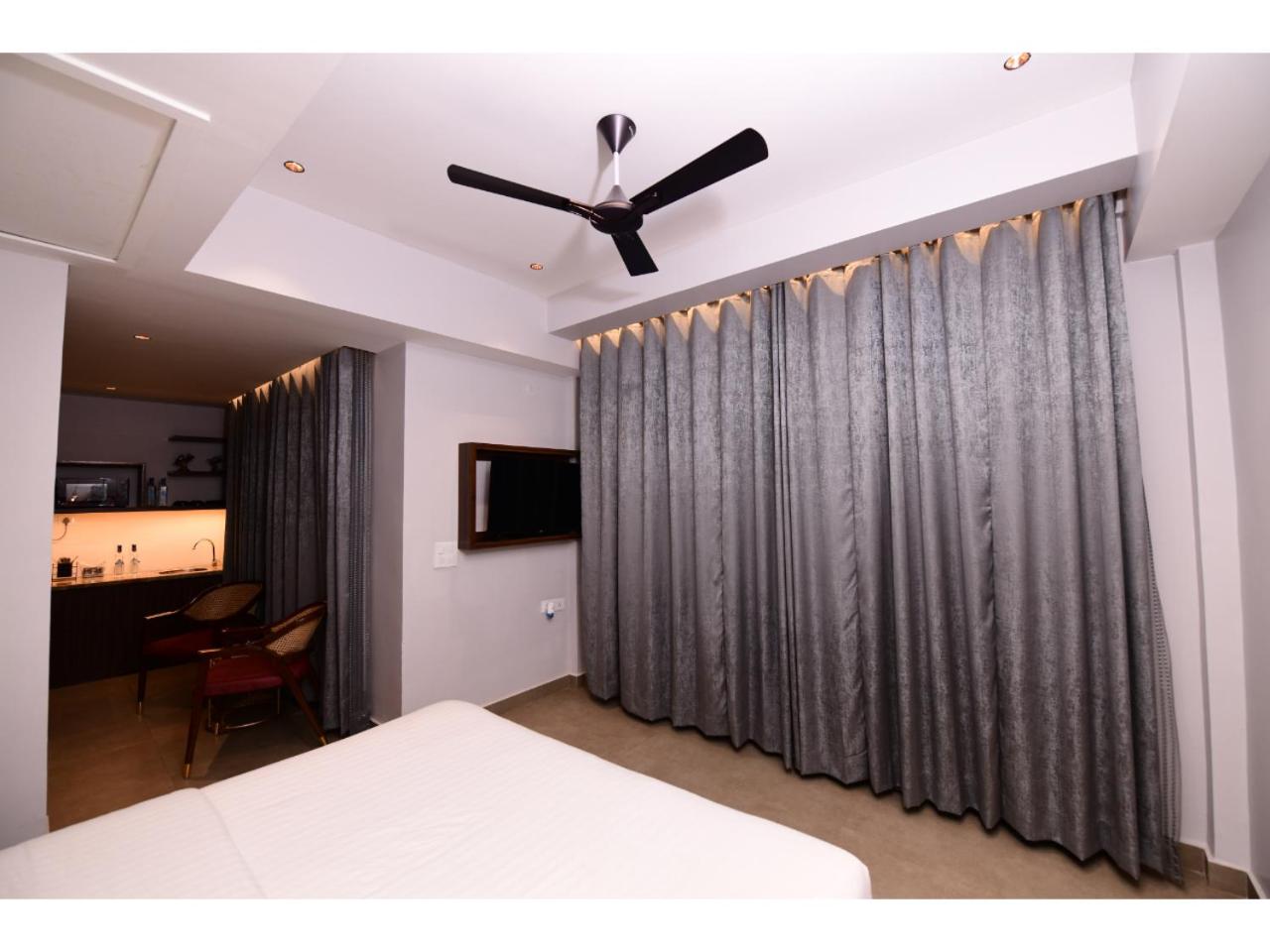 Executive Suite photo 1