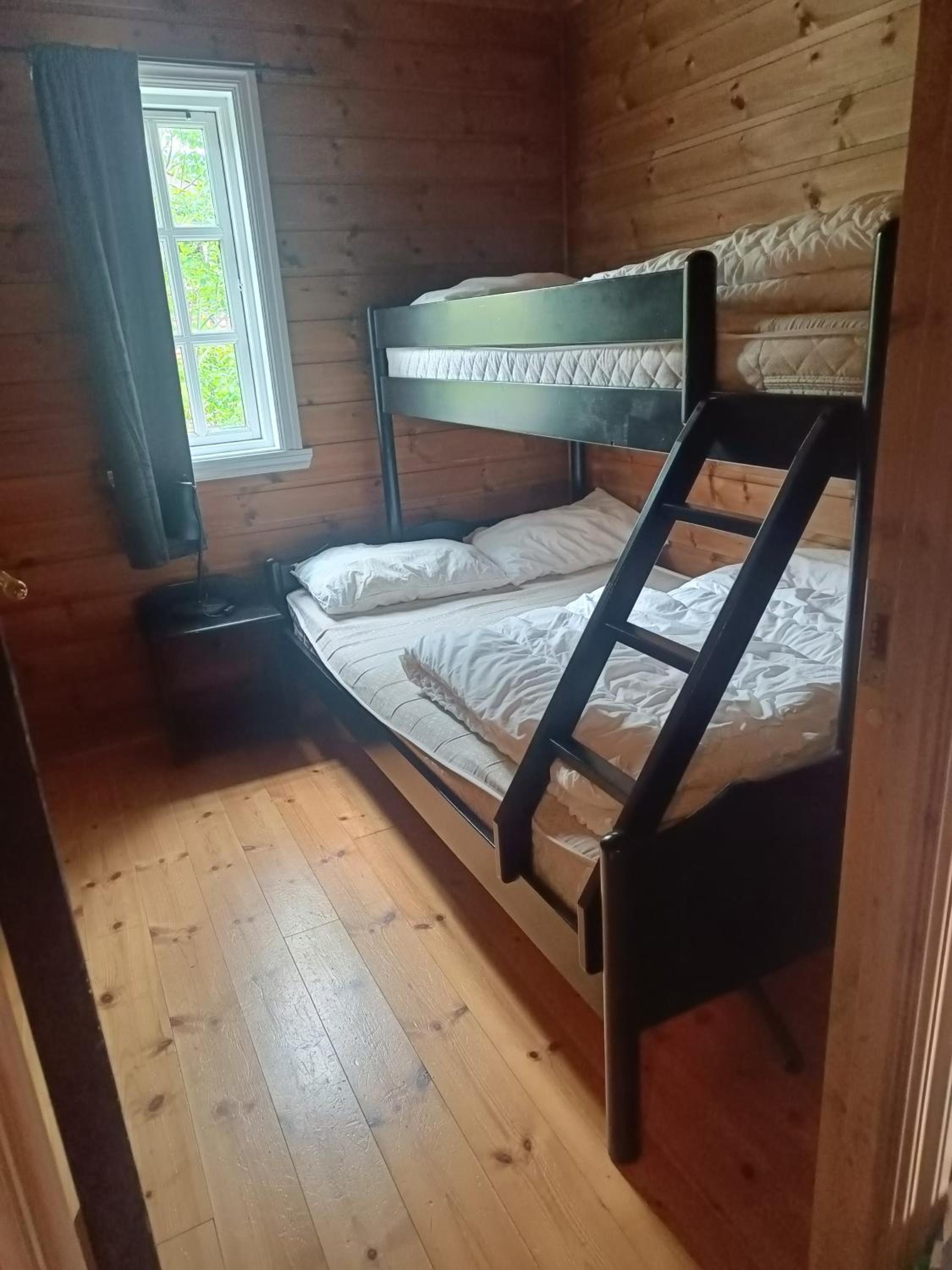 Four-Bedroom House photo 2