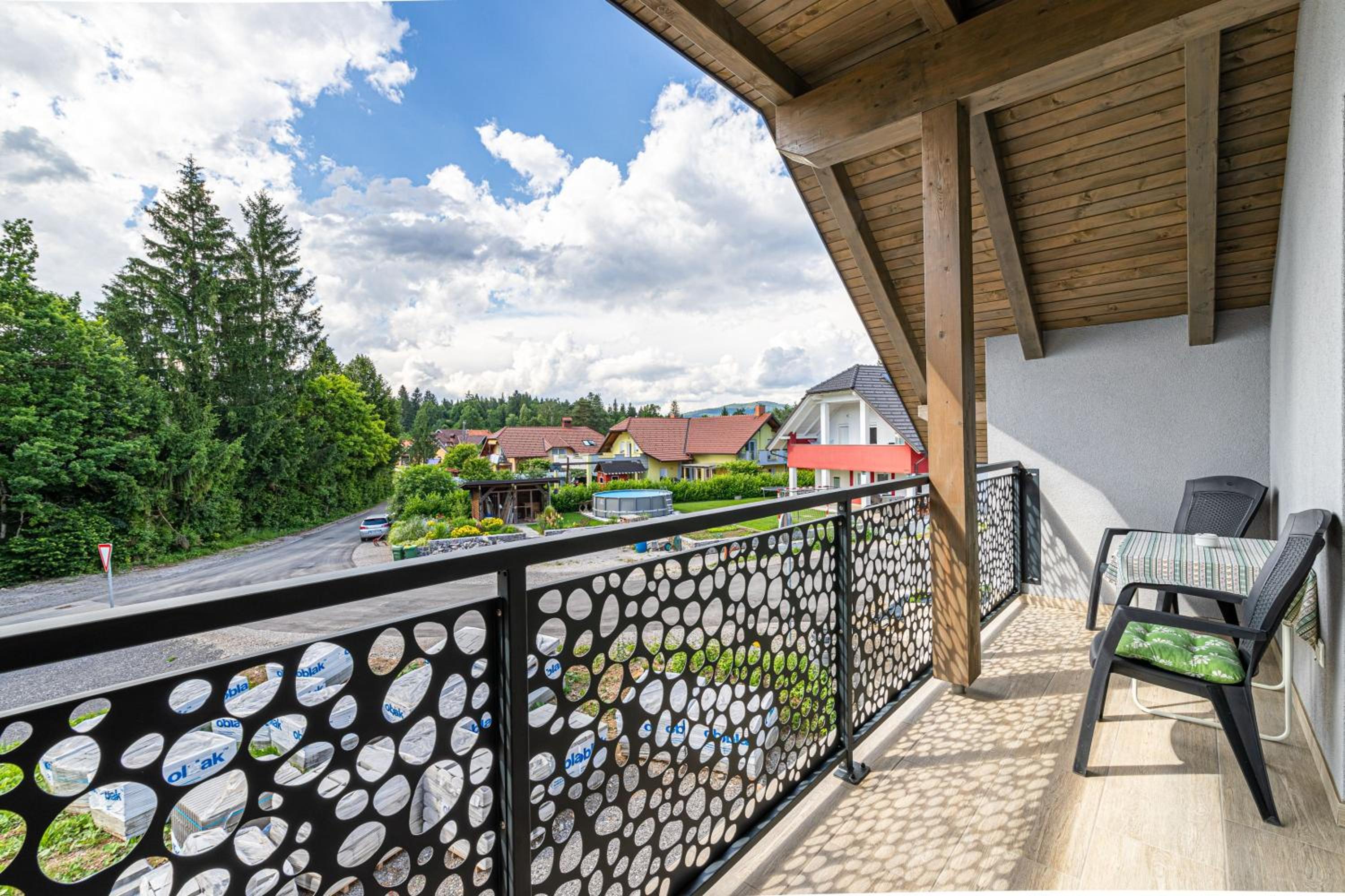 Apartment With Balcony photo 2