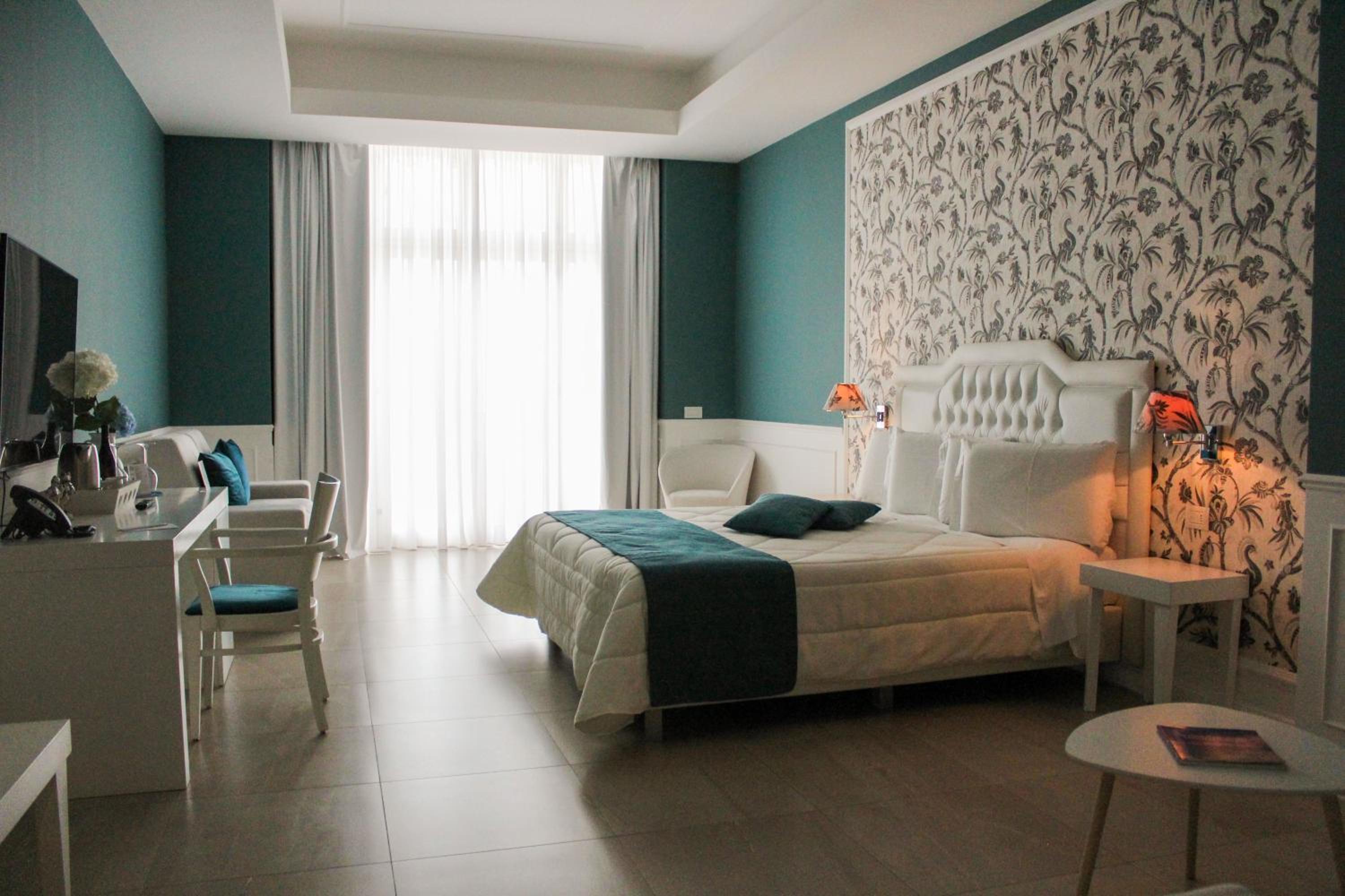 King Suite with Sea View