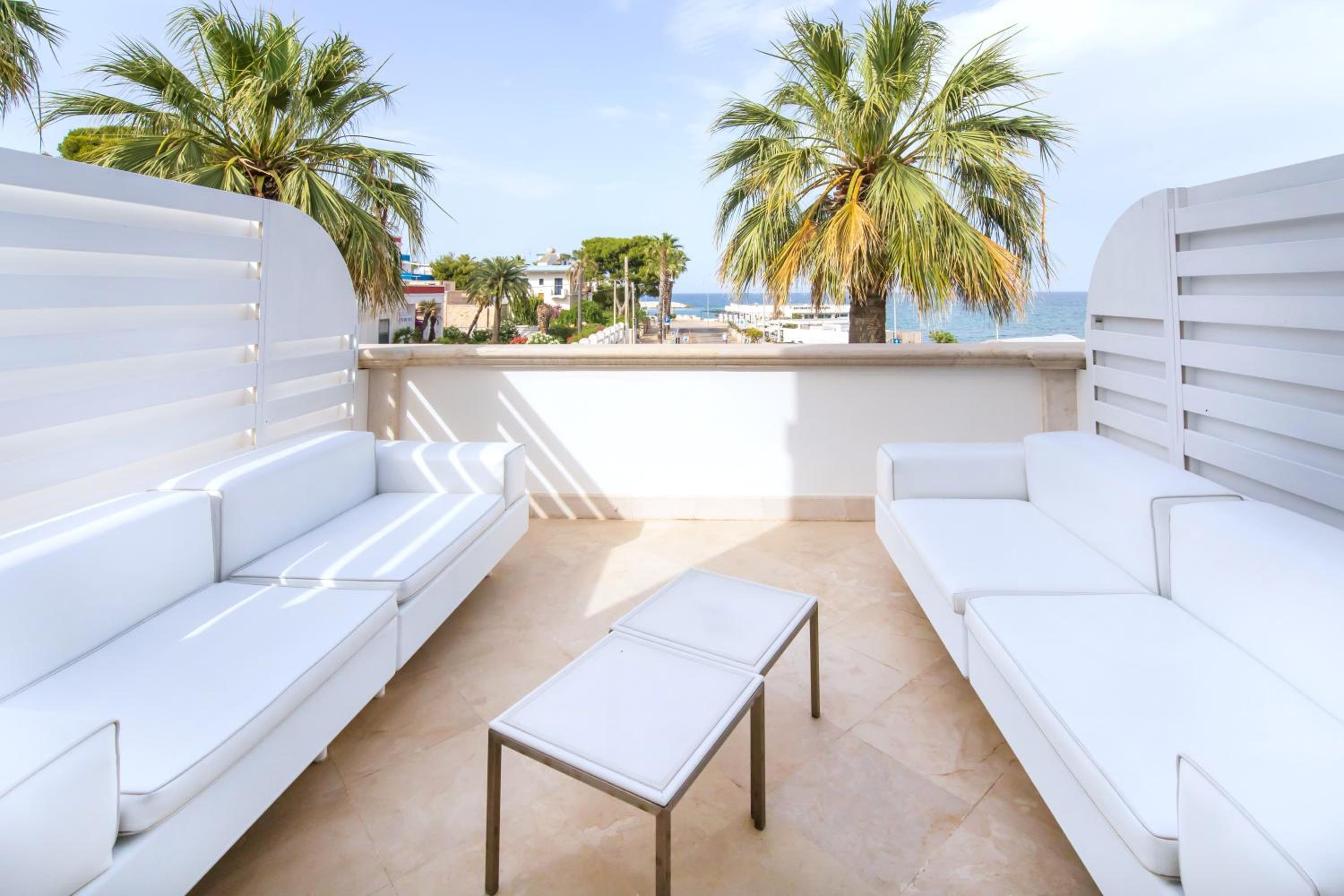 King Suite with Sea View thumbnail 6