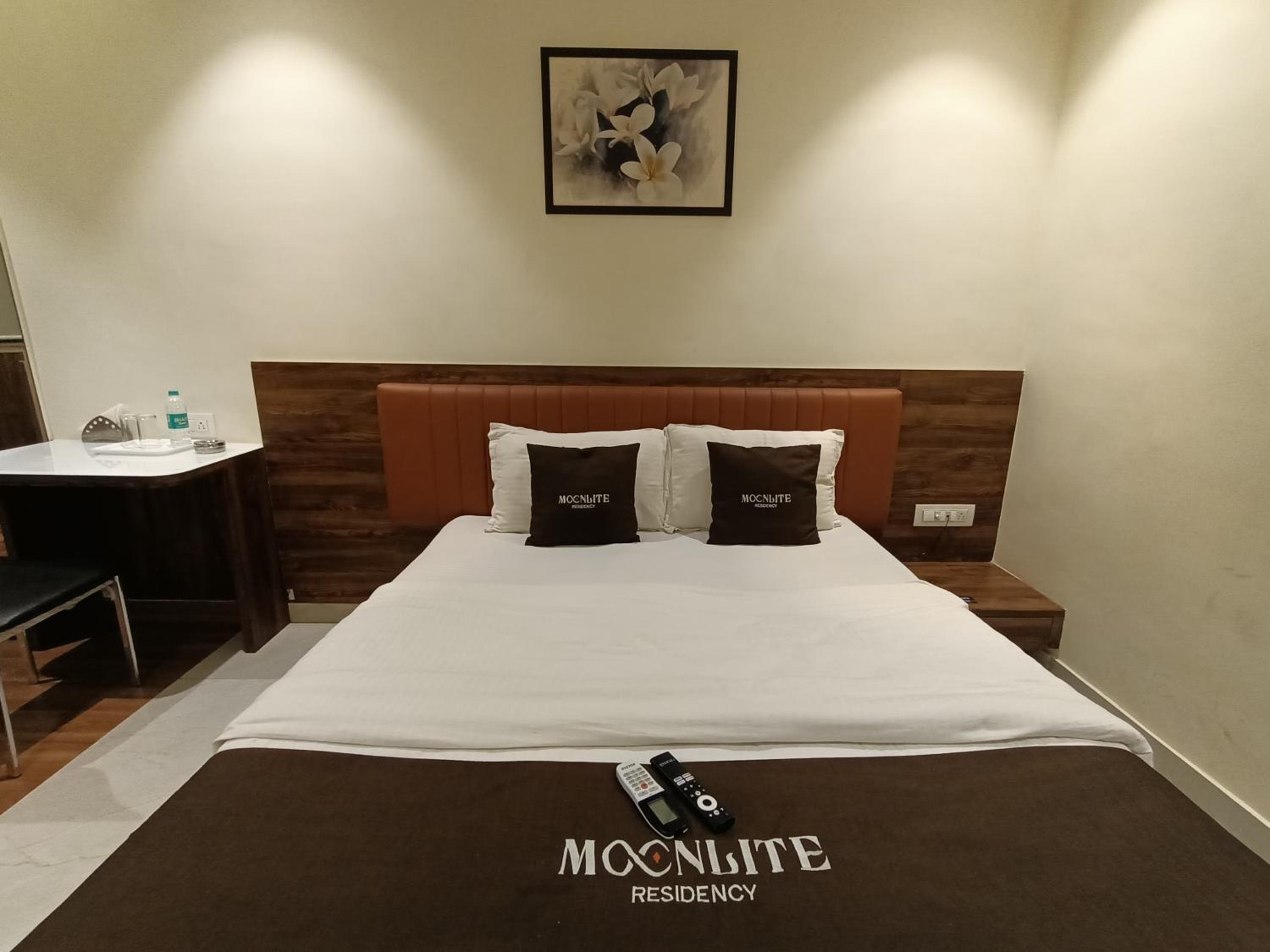 Deluxe Room - Photo 6