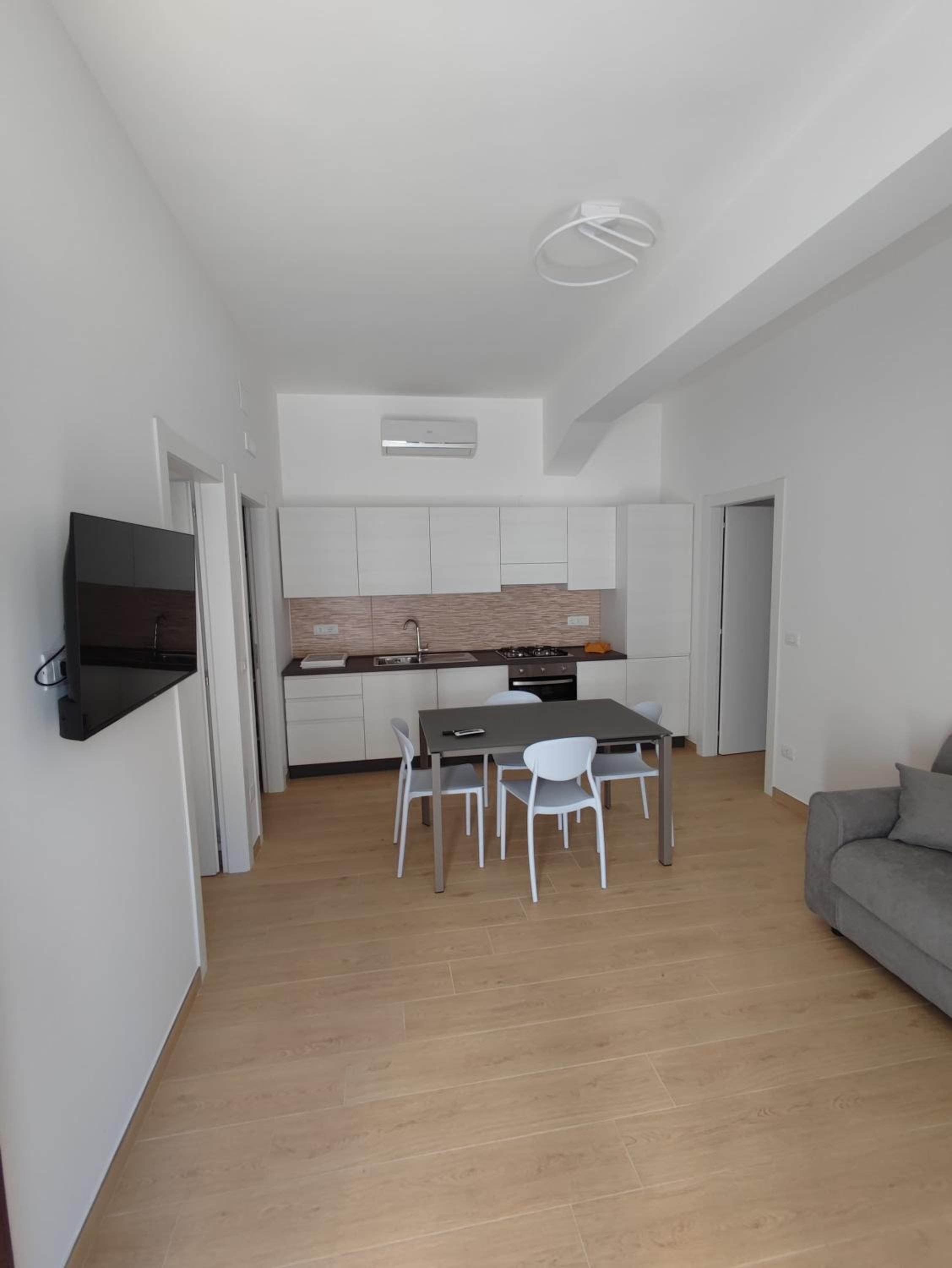 Two-Bedroom Deluxe Apartment photo 2