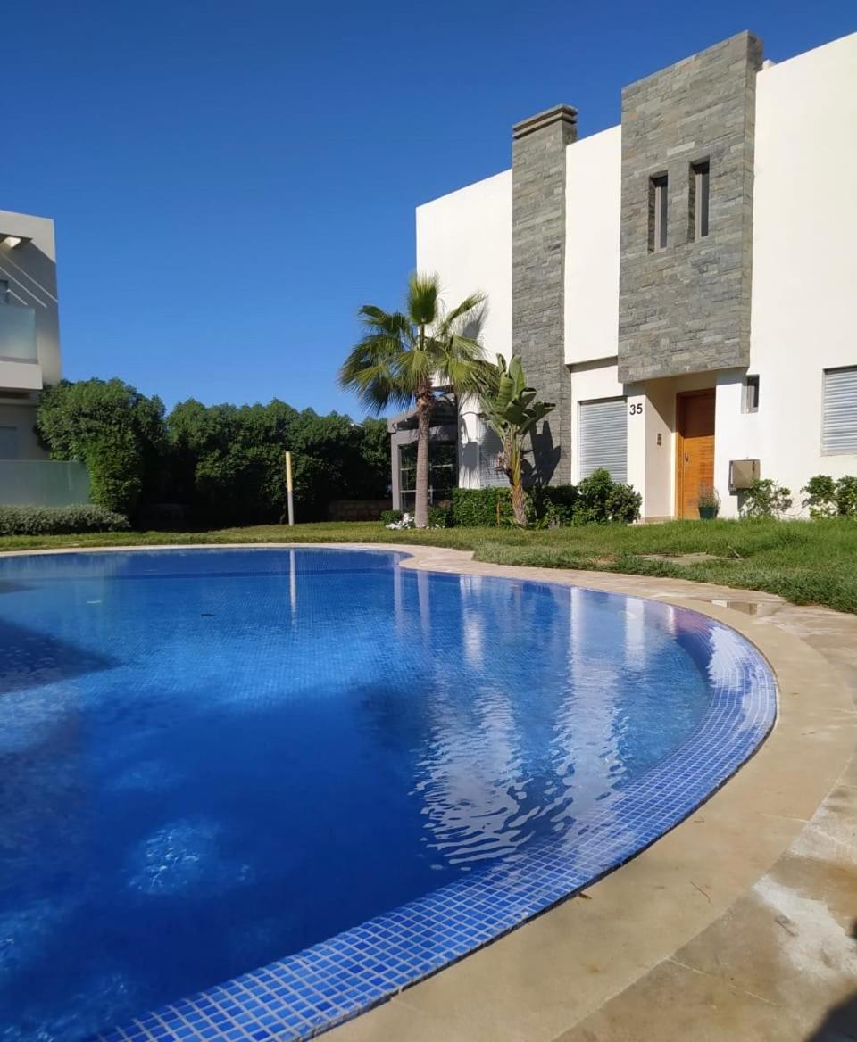 Villa photo 1