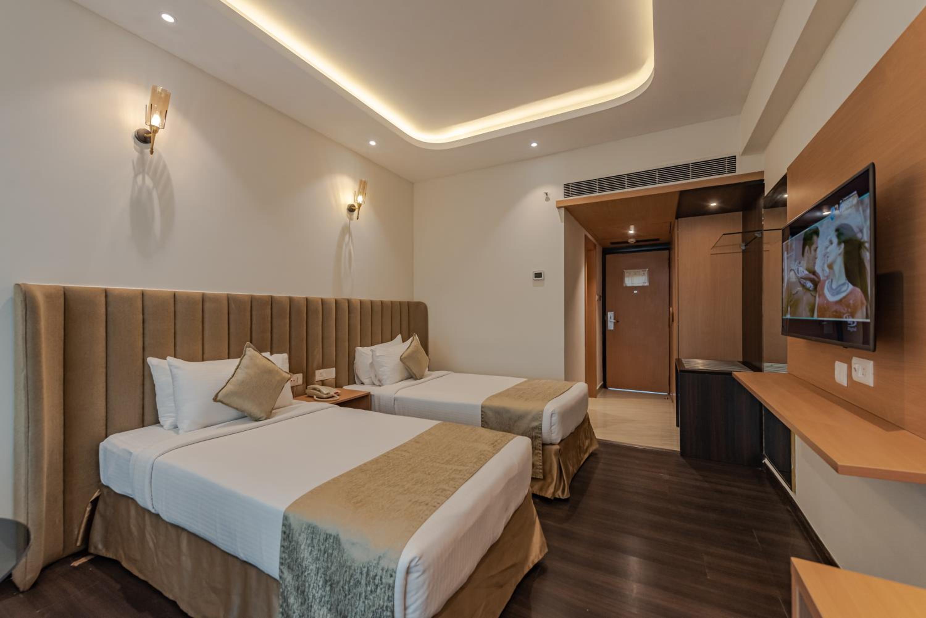 Superior Twin Room - Photo 6