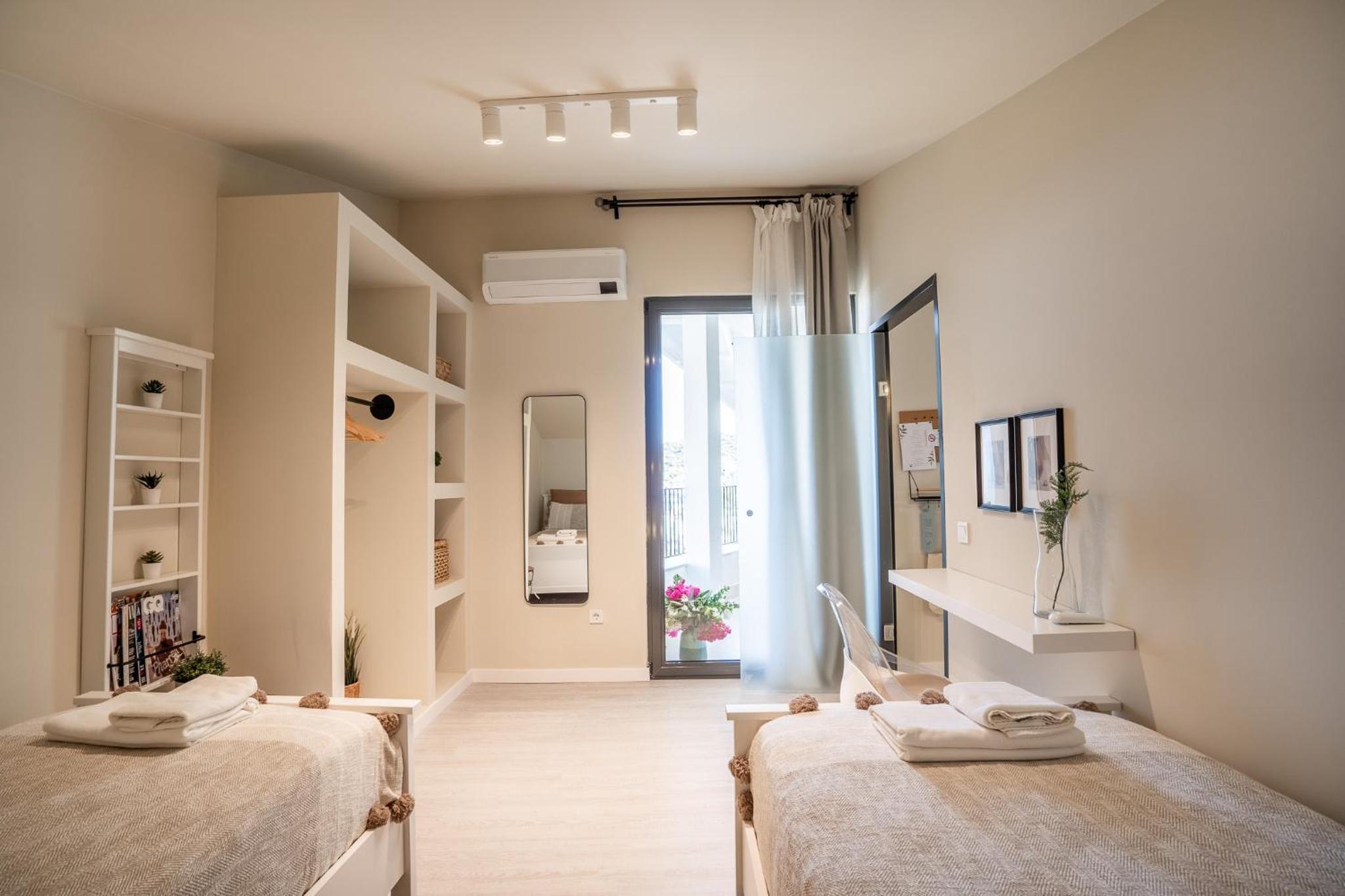 Two-Bedroom Suite - Photo 4