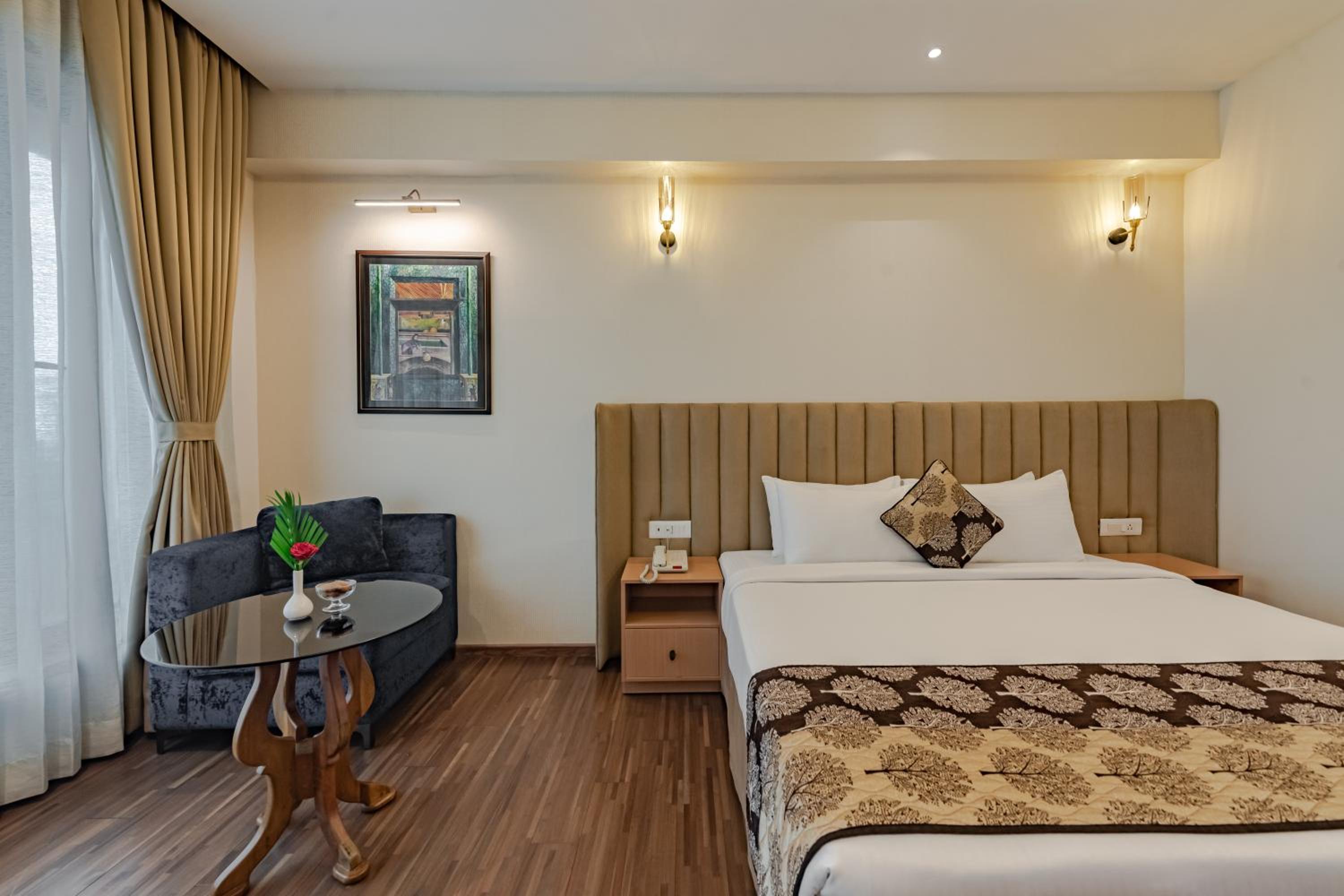 Superior King Room - Photo 4