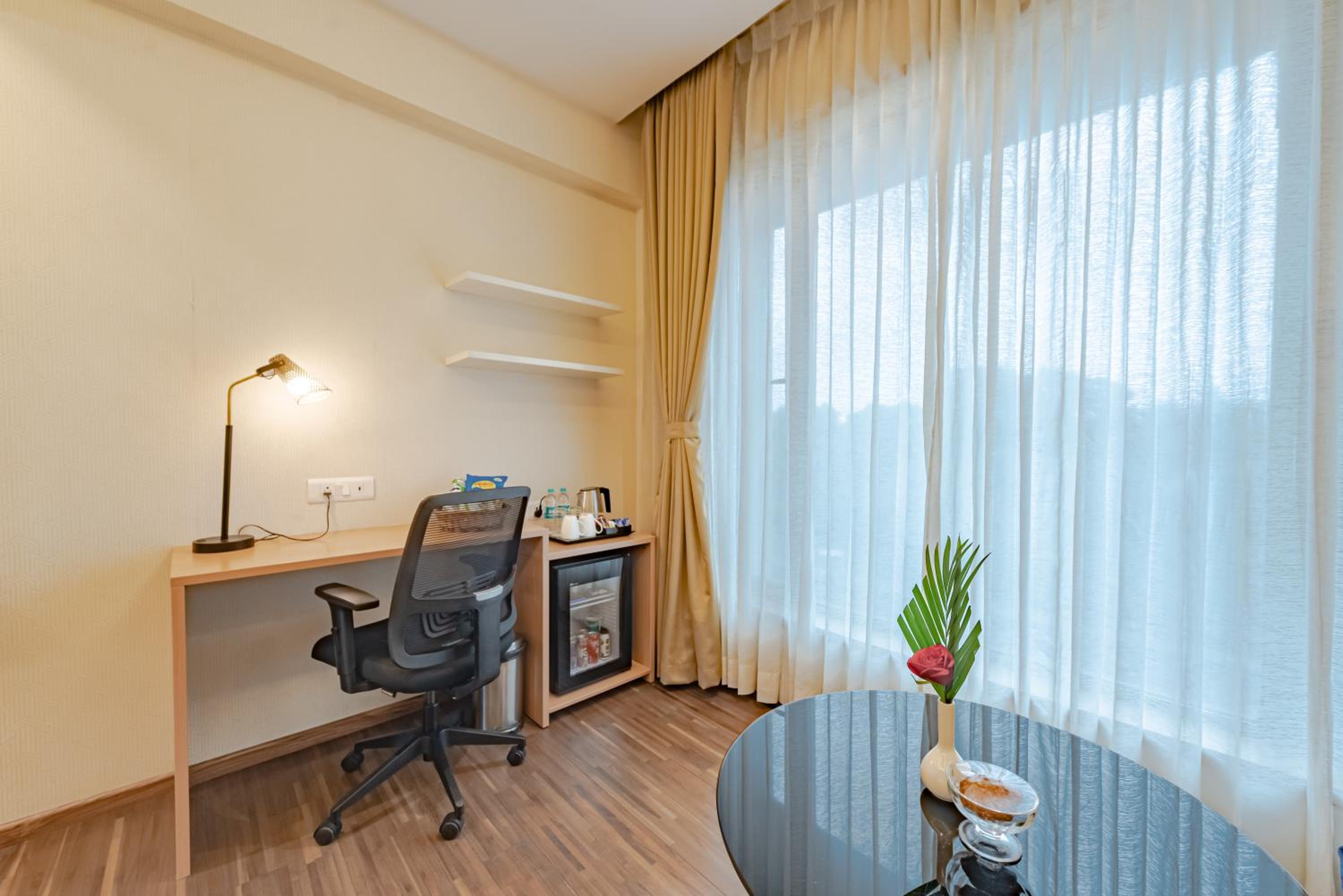 Superior King Room - Photo 3