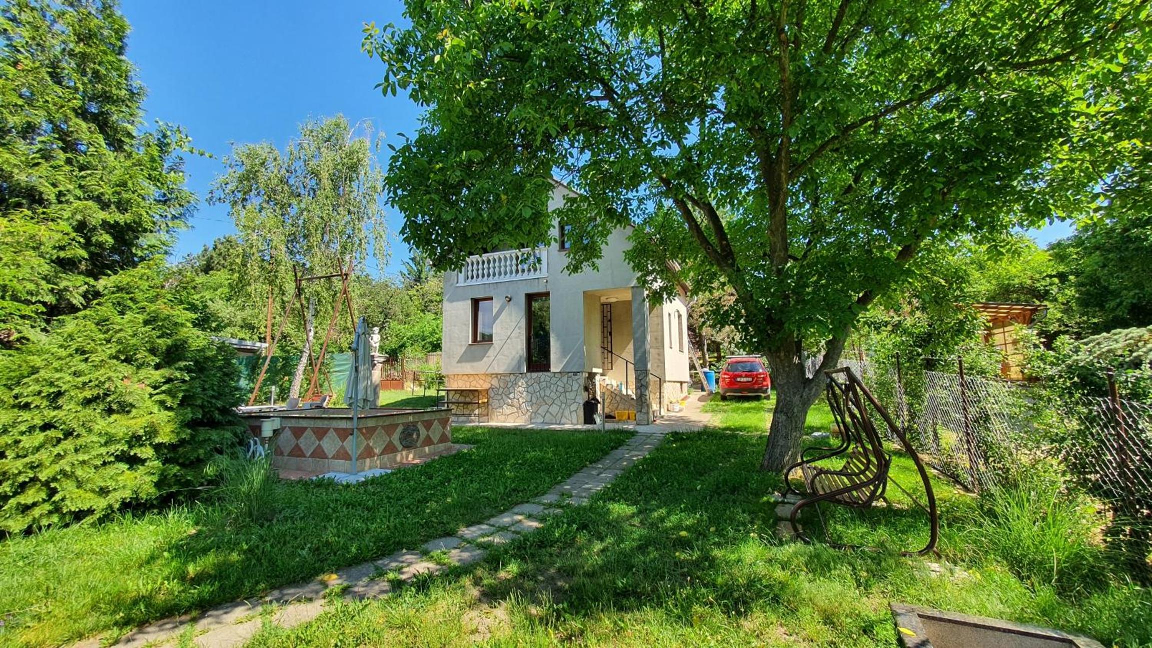 Three-Bedroom House photo 1
