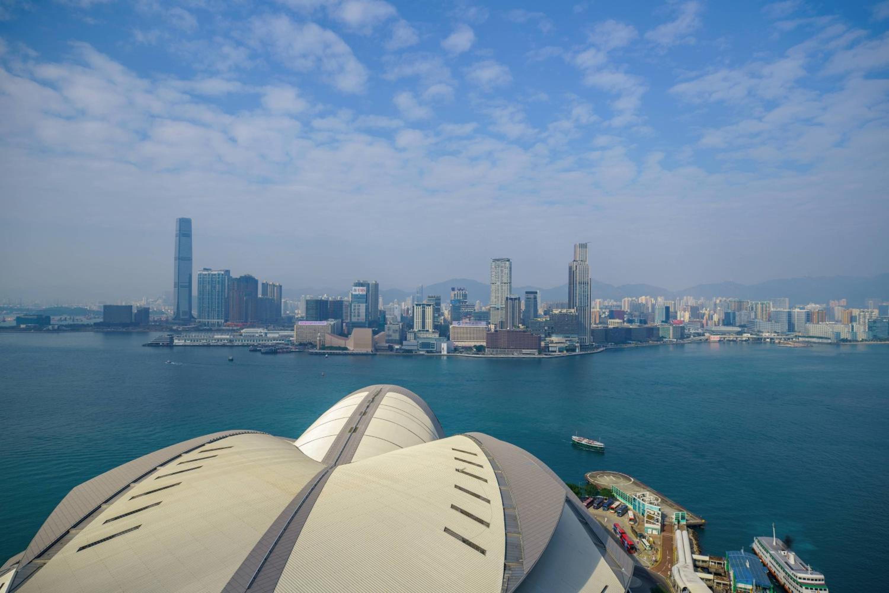 Deluxe King Suite with Harbor View and Executive Lounge Access