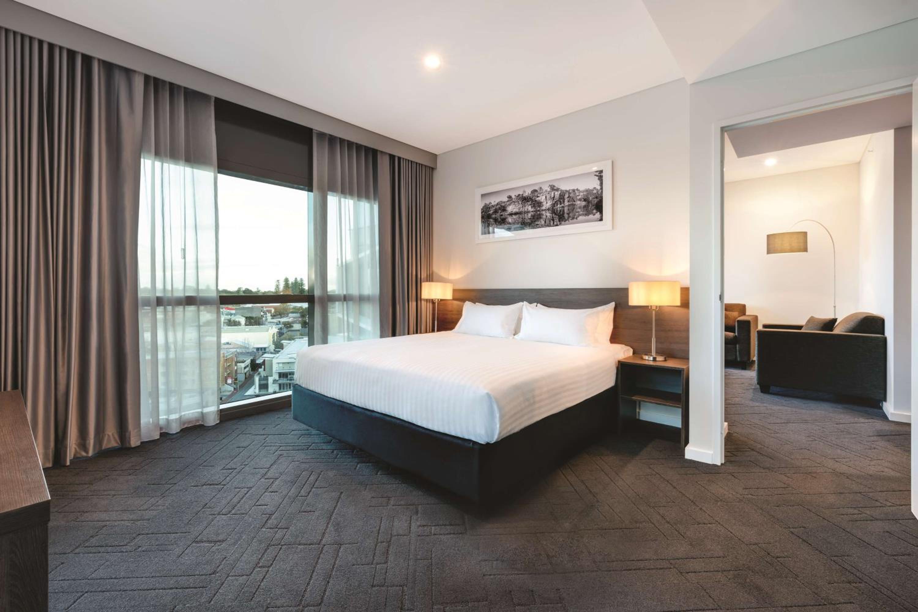 Premier Suite with City View