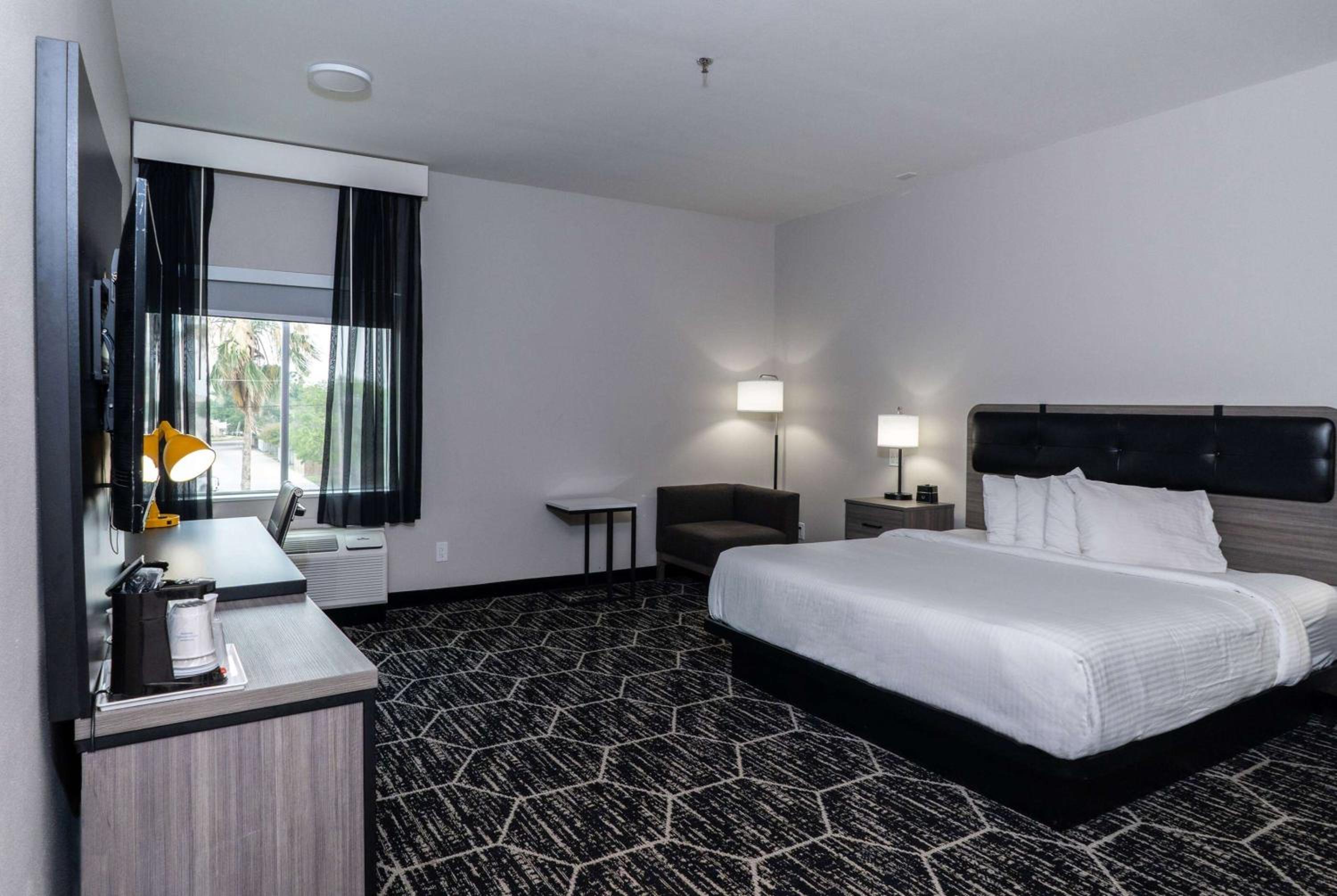King Room - Mobility Access/Non-Smoking - Photo 1