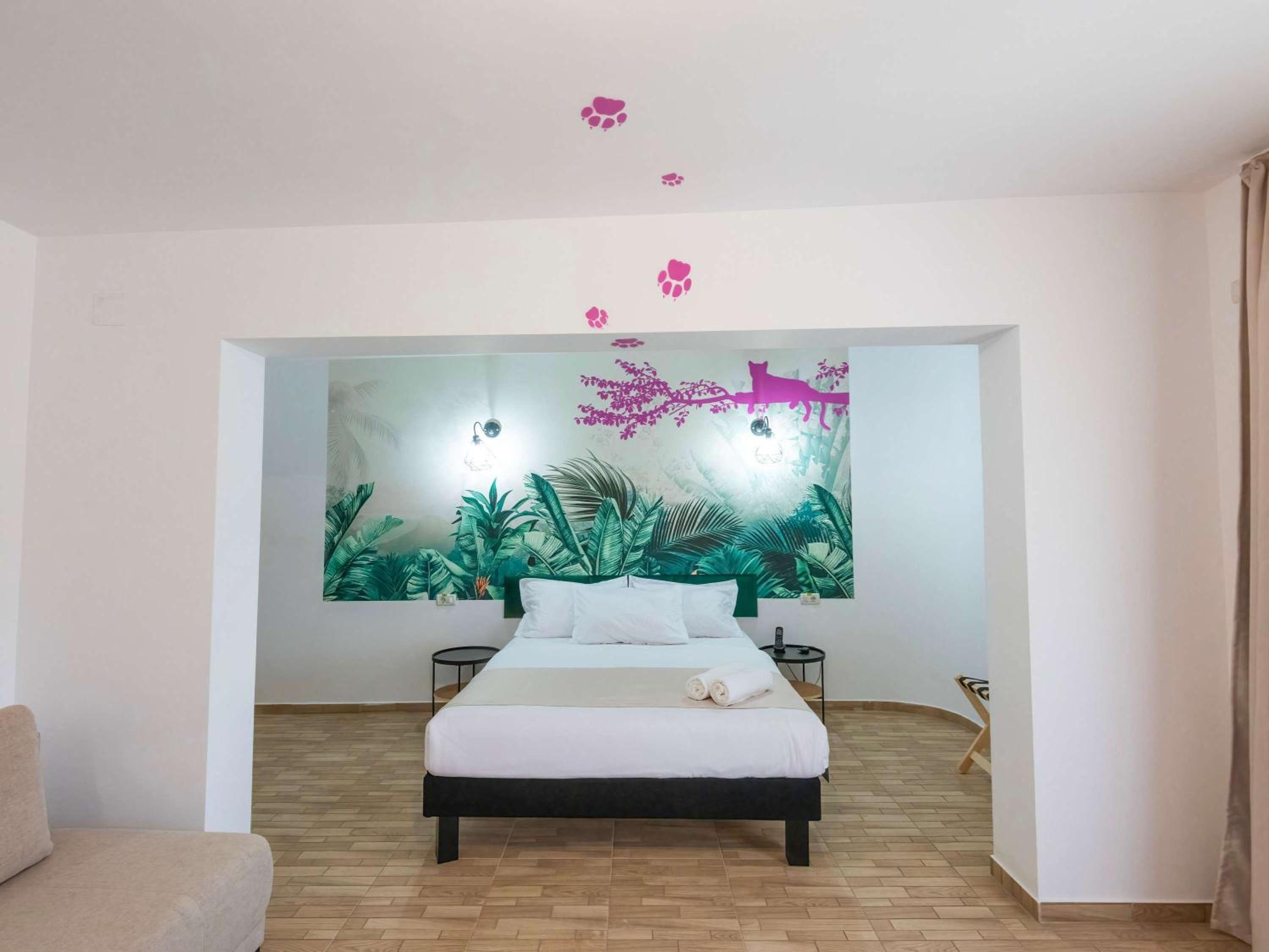 Premium Queen Room with Sofa Bed and Balcony photo 1