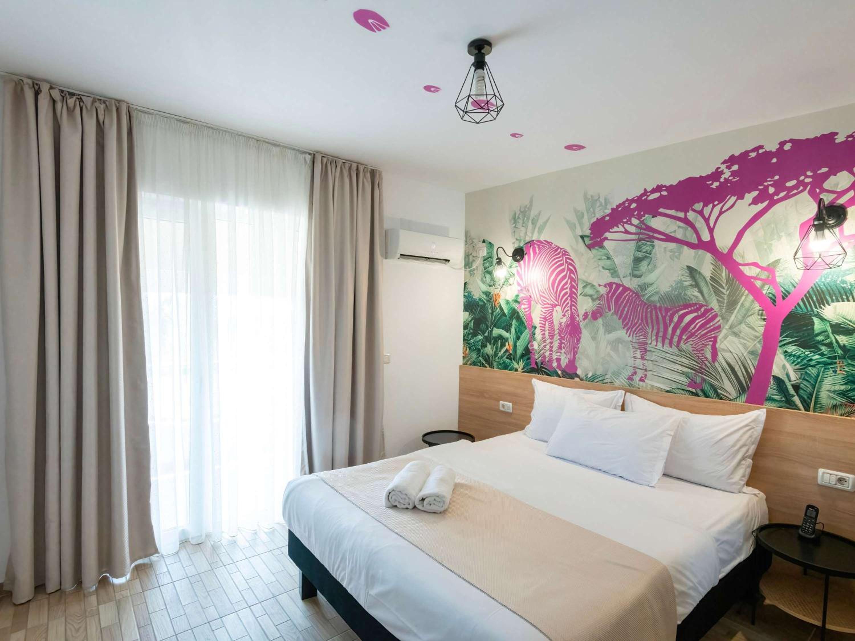 Superior Queen Suite with Sofa Bed photo 1