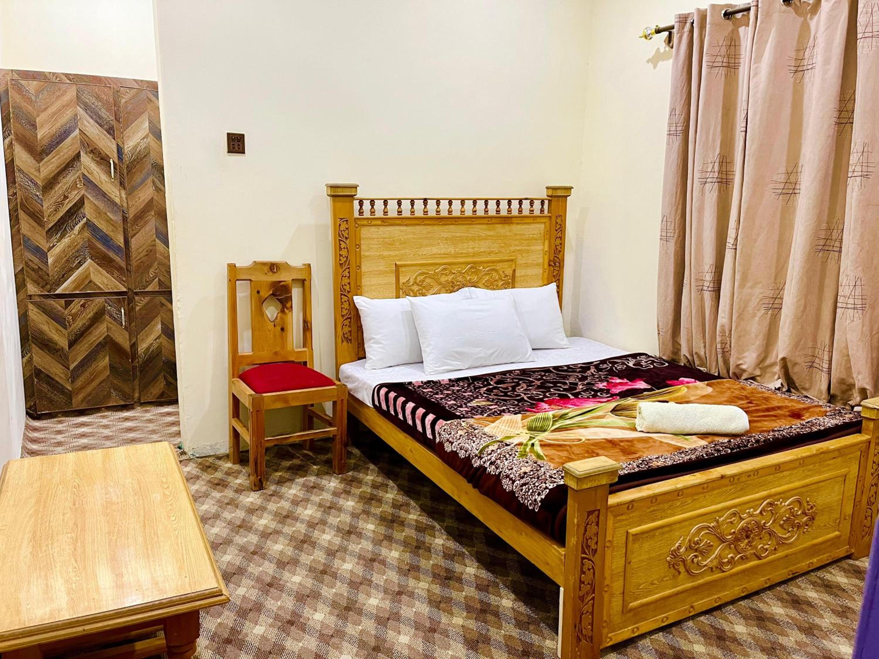 Deluxe Double Room (2 Adults + 1 Child) photo 2