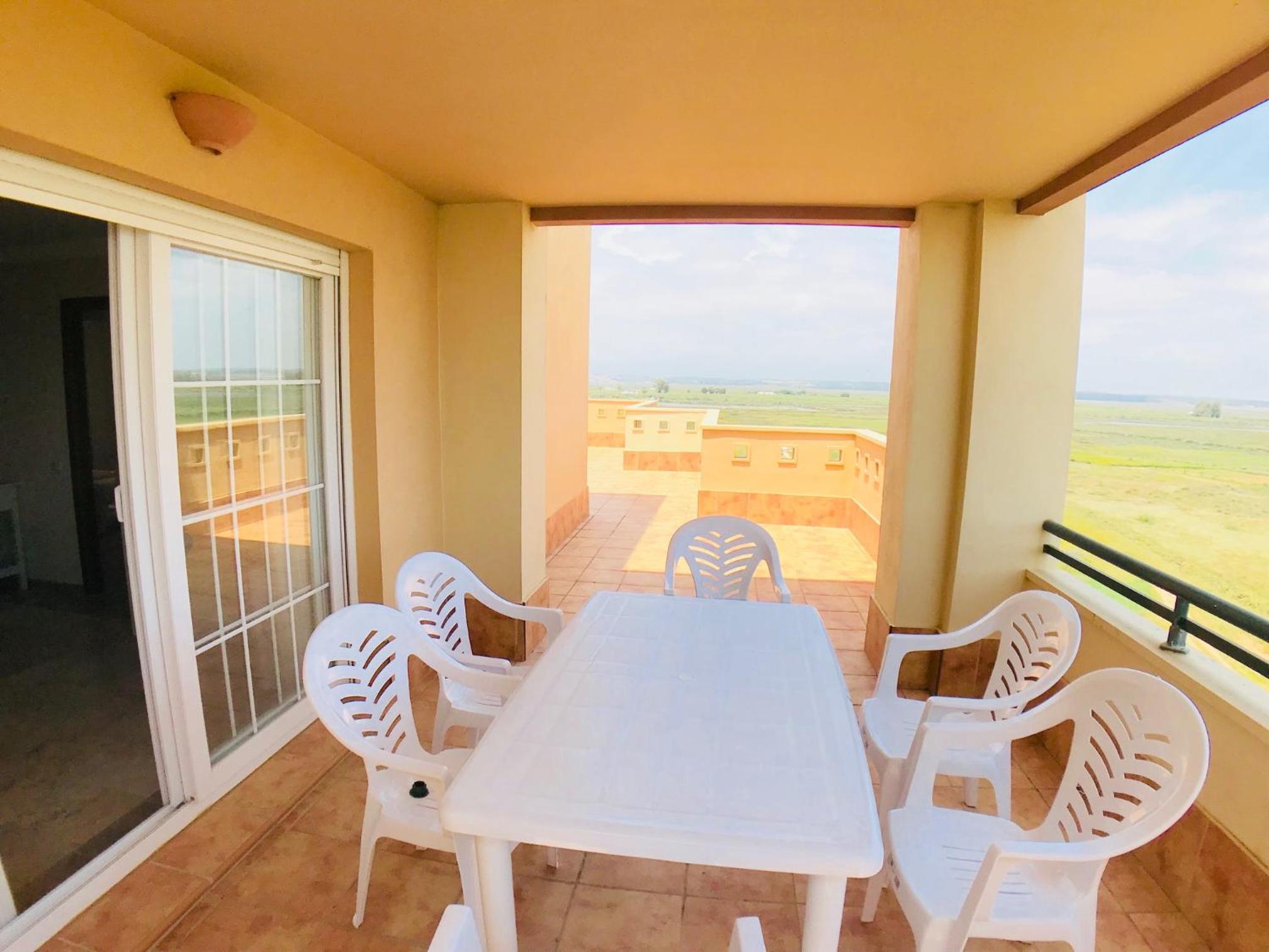 Three-Bedroom Apartment with View photo 2