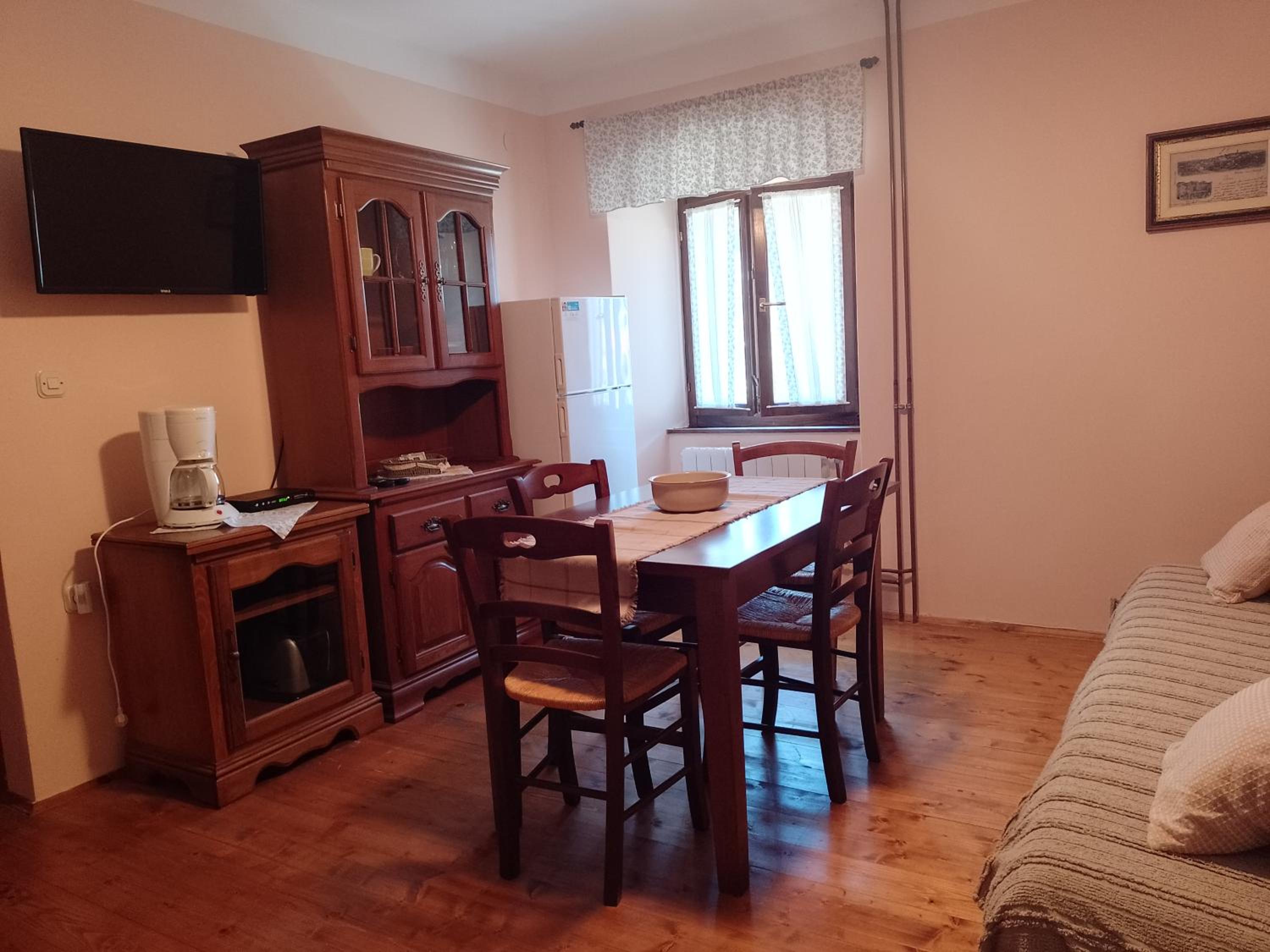 Apartment photo 1
