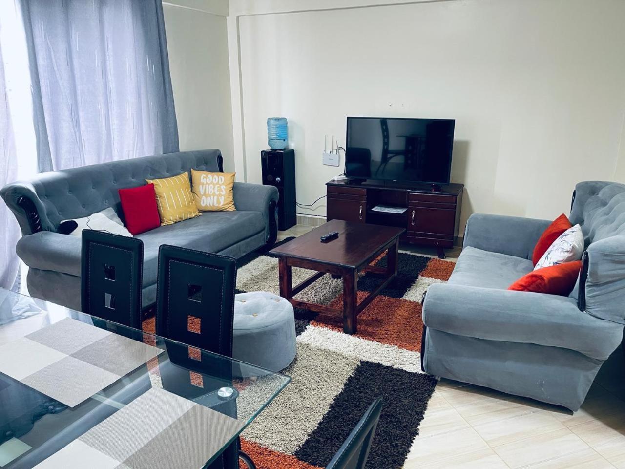Three-Bedroom Apartment photo 1