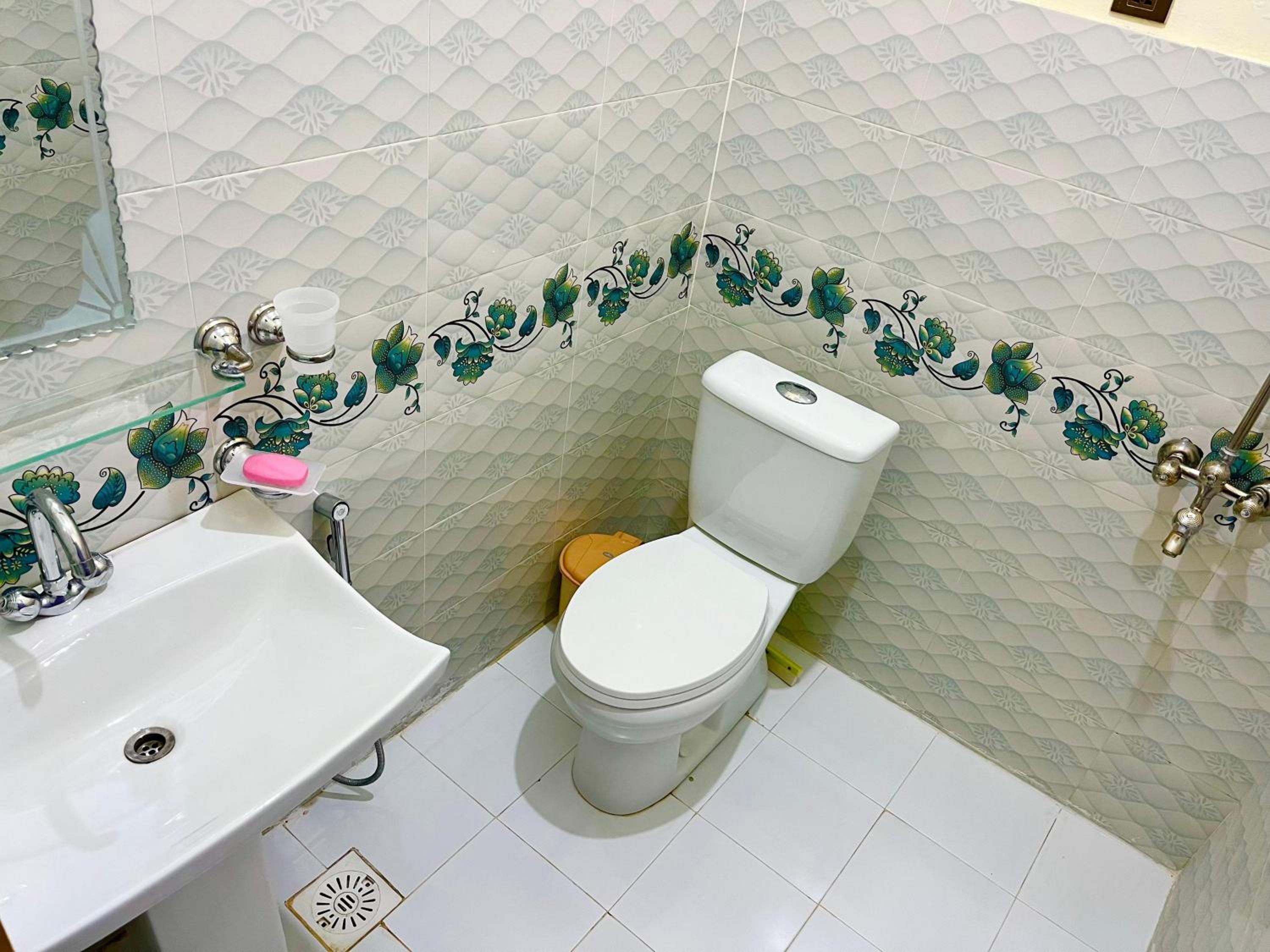 Deluxe Double Room (2 Adults + 1 Child) photo 3