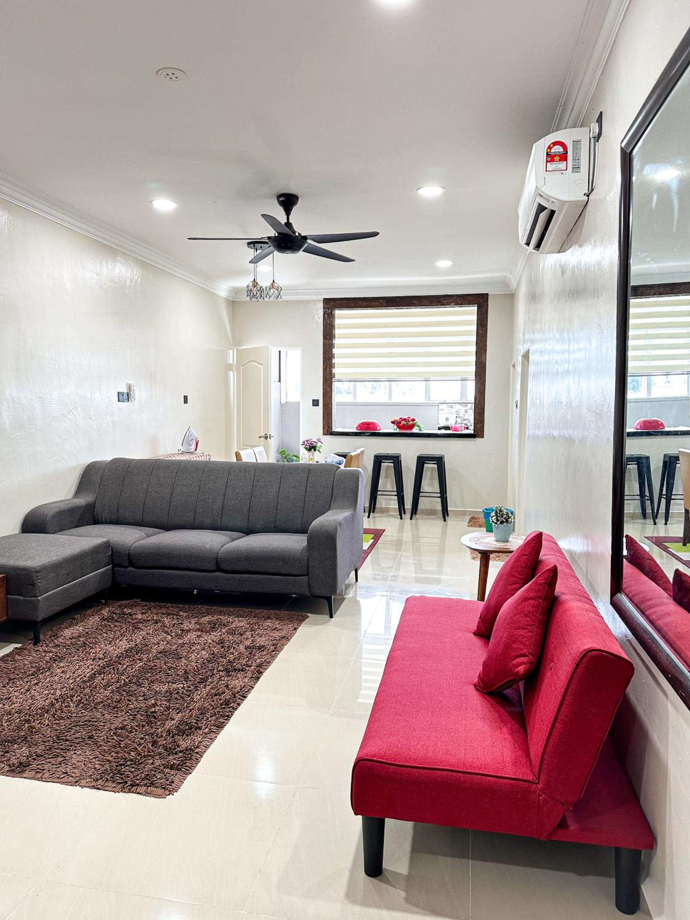 Apartment with Balcony photo 1