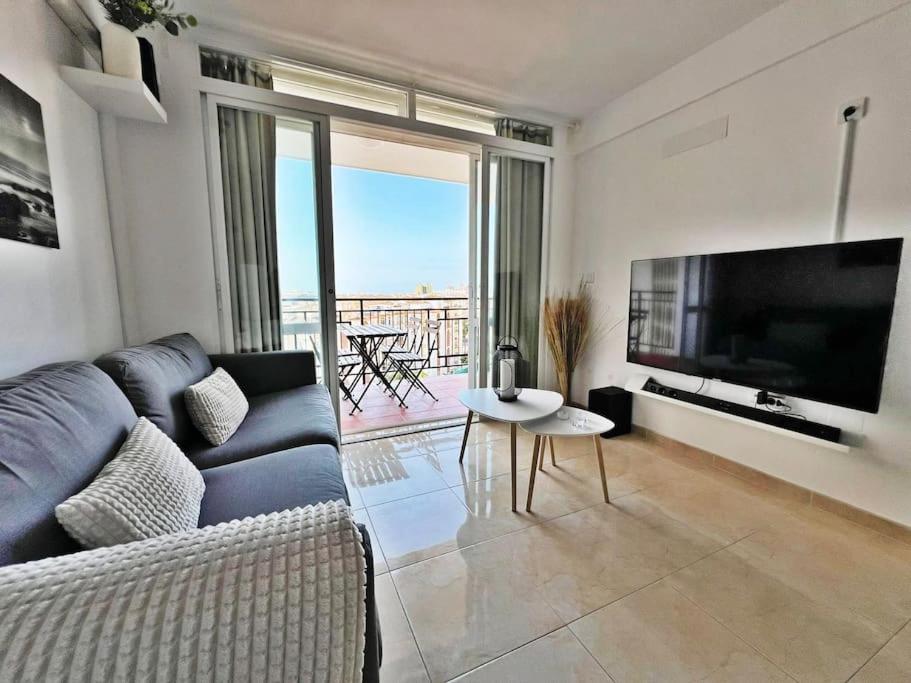 Apartamento de Dos Dormitorios con Vista al Jardín