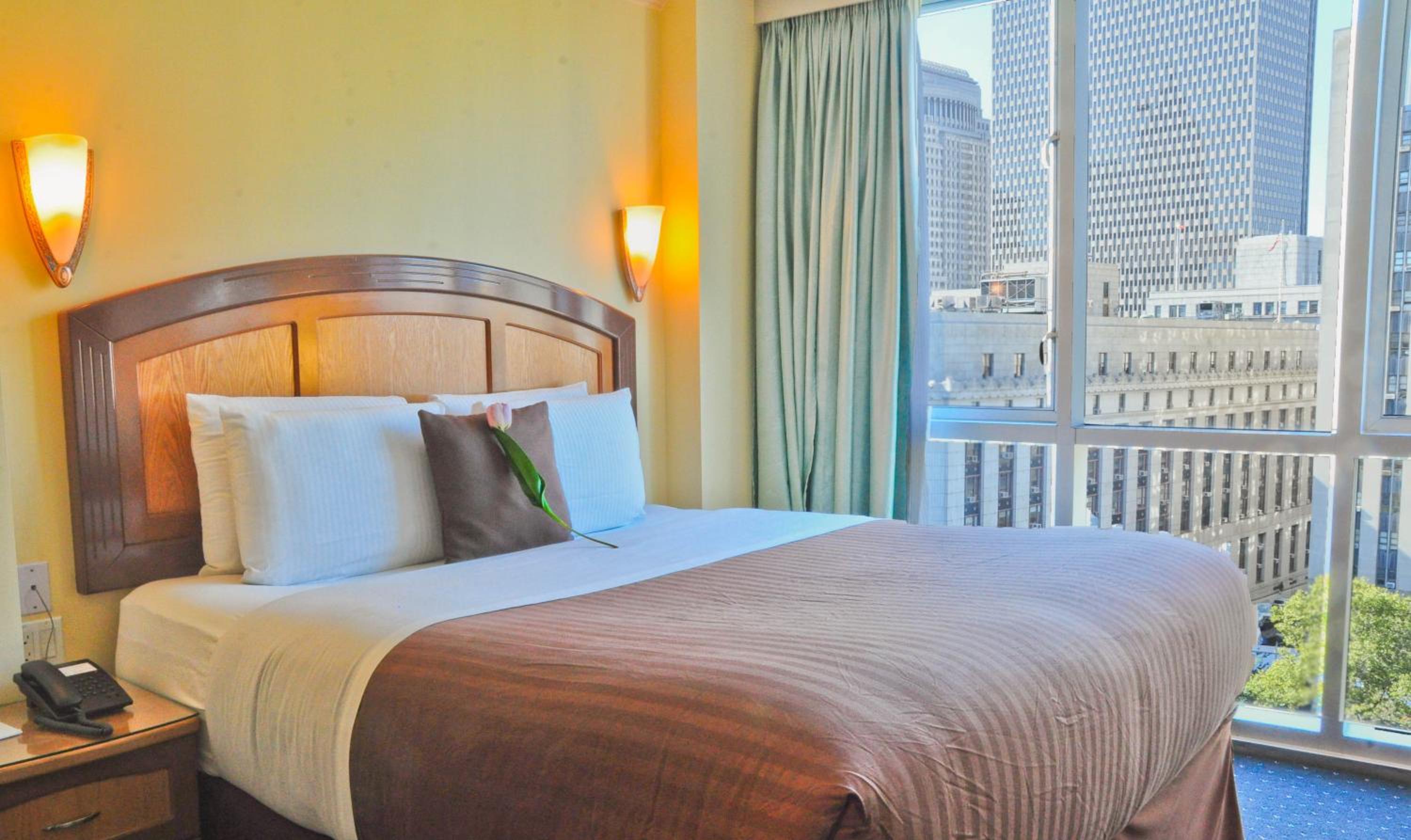 Deluxe King Suite Park View photo 1